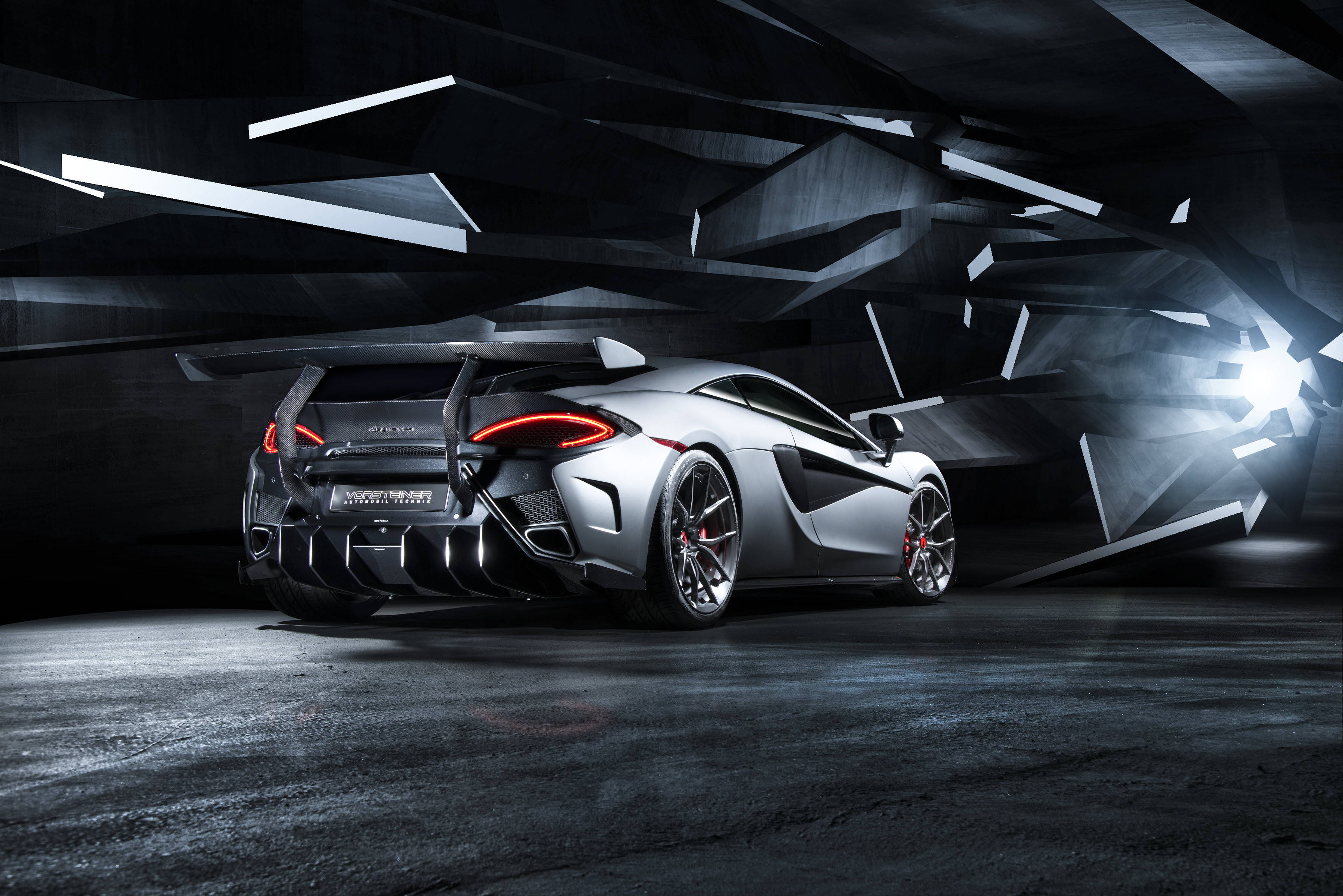 Aftermarket Rear Diffuser on Gray McLaren 570S - Photo by Vorstiner