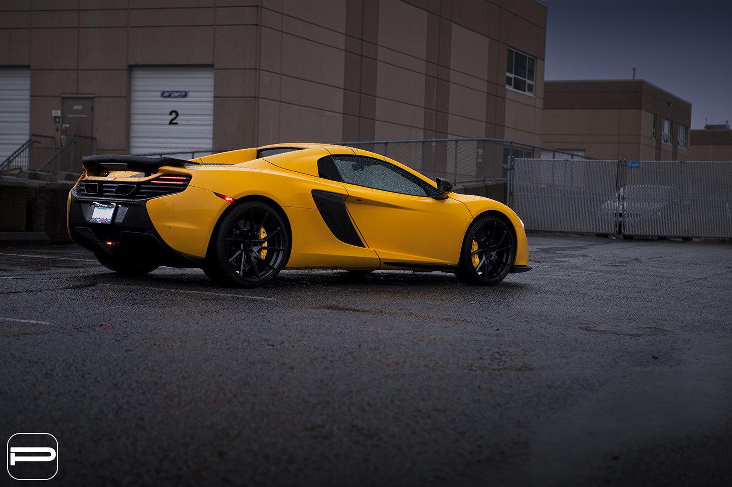 MCLAREN 650 Yellow