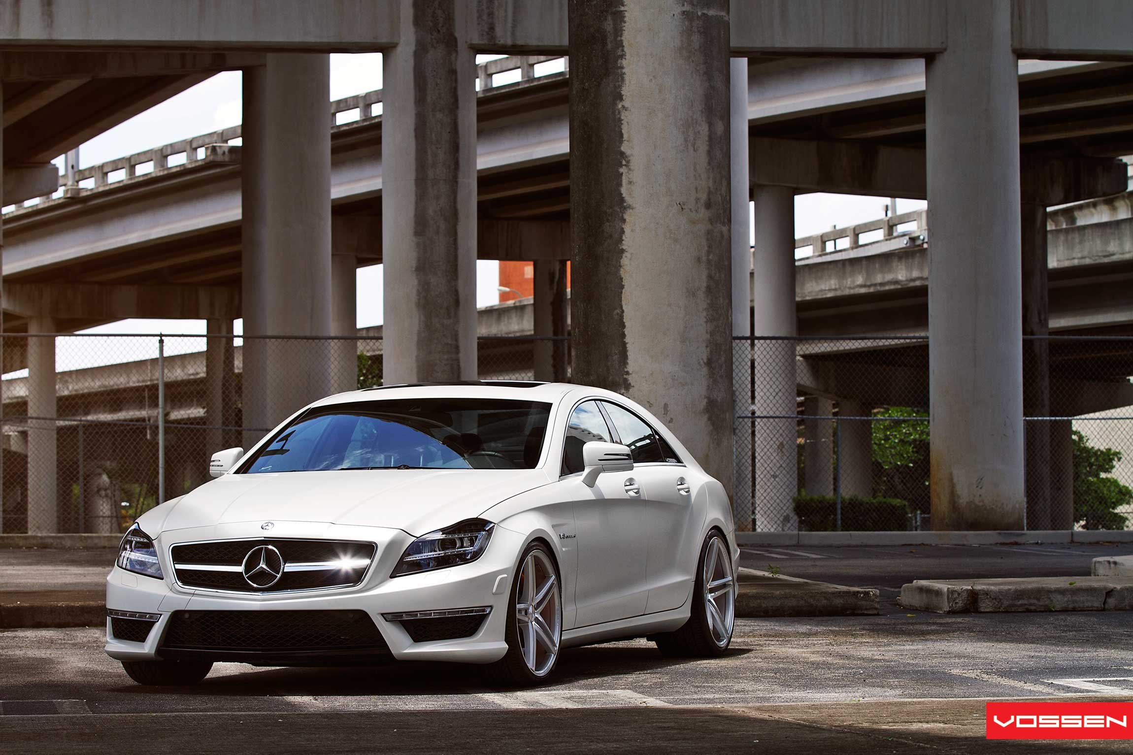 Cls 63 фото на обои Stunning White Mercedes CLS With Vossen Luxury Wheels - CARiD.com Gallery