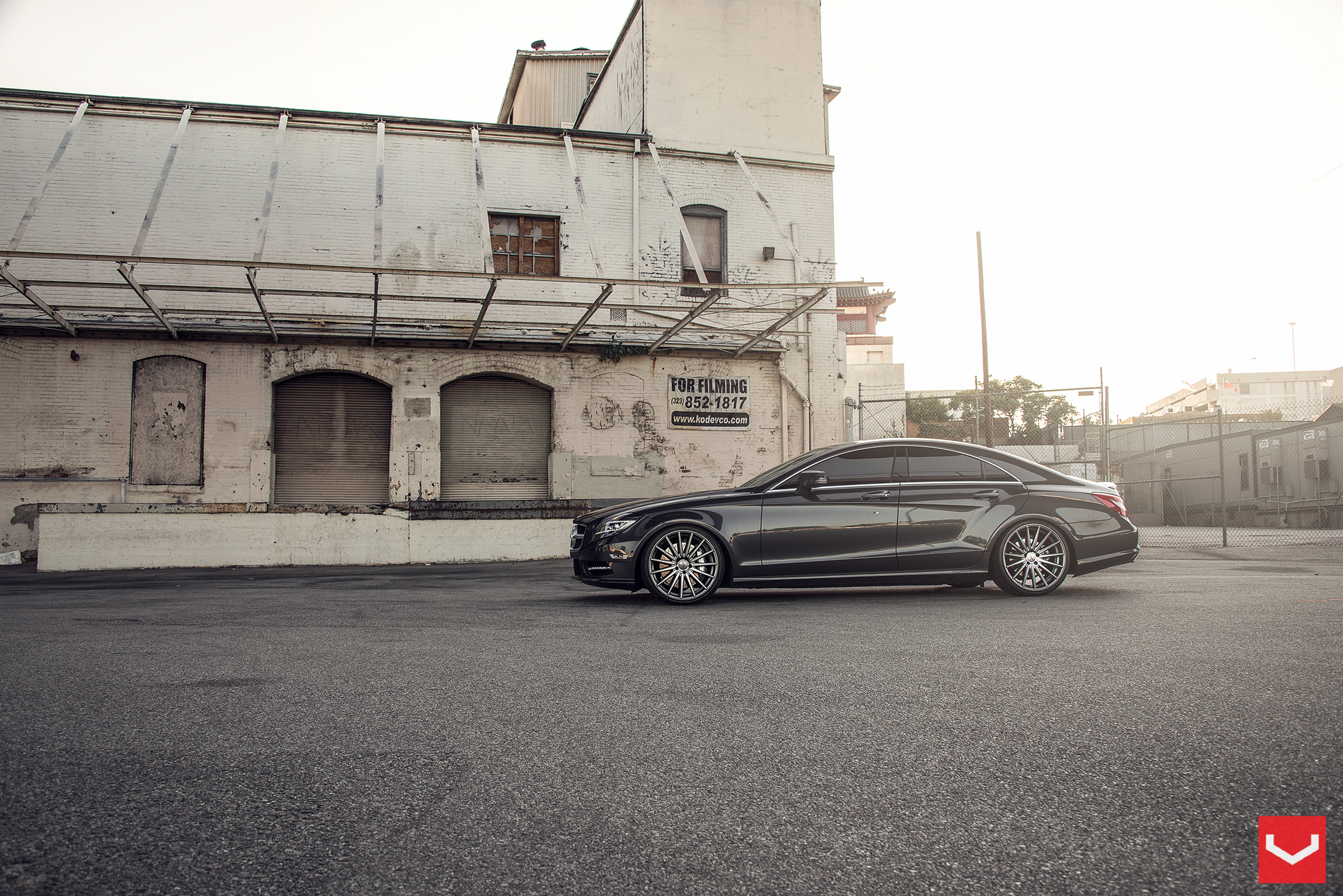 Aftermarket Side Skirts on Gray Metallic Mercedes CLS - Photo by Vossen