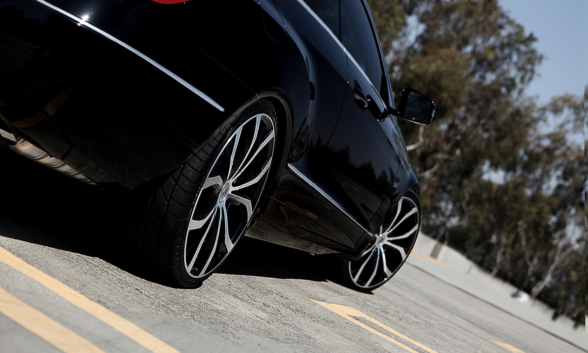 20 Inch Lust Lexani Rims on Black Mercedes E-Class - Photo by Lexani