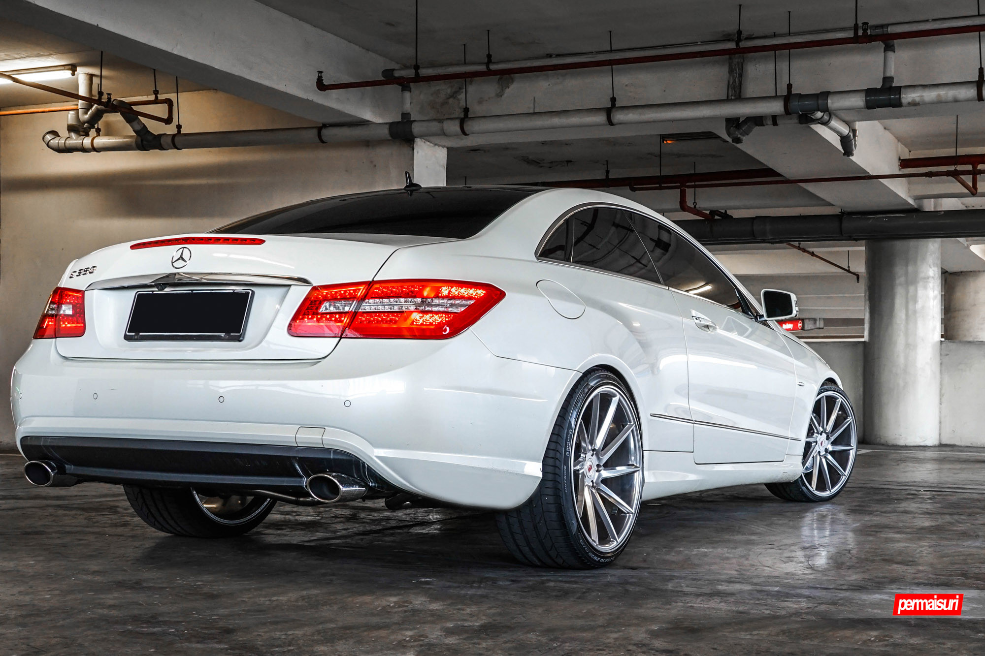 Rear Bumper Cover on White Mercedes E Class - Photo by Vossen