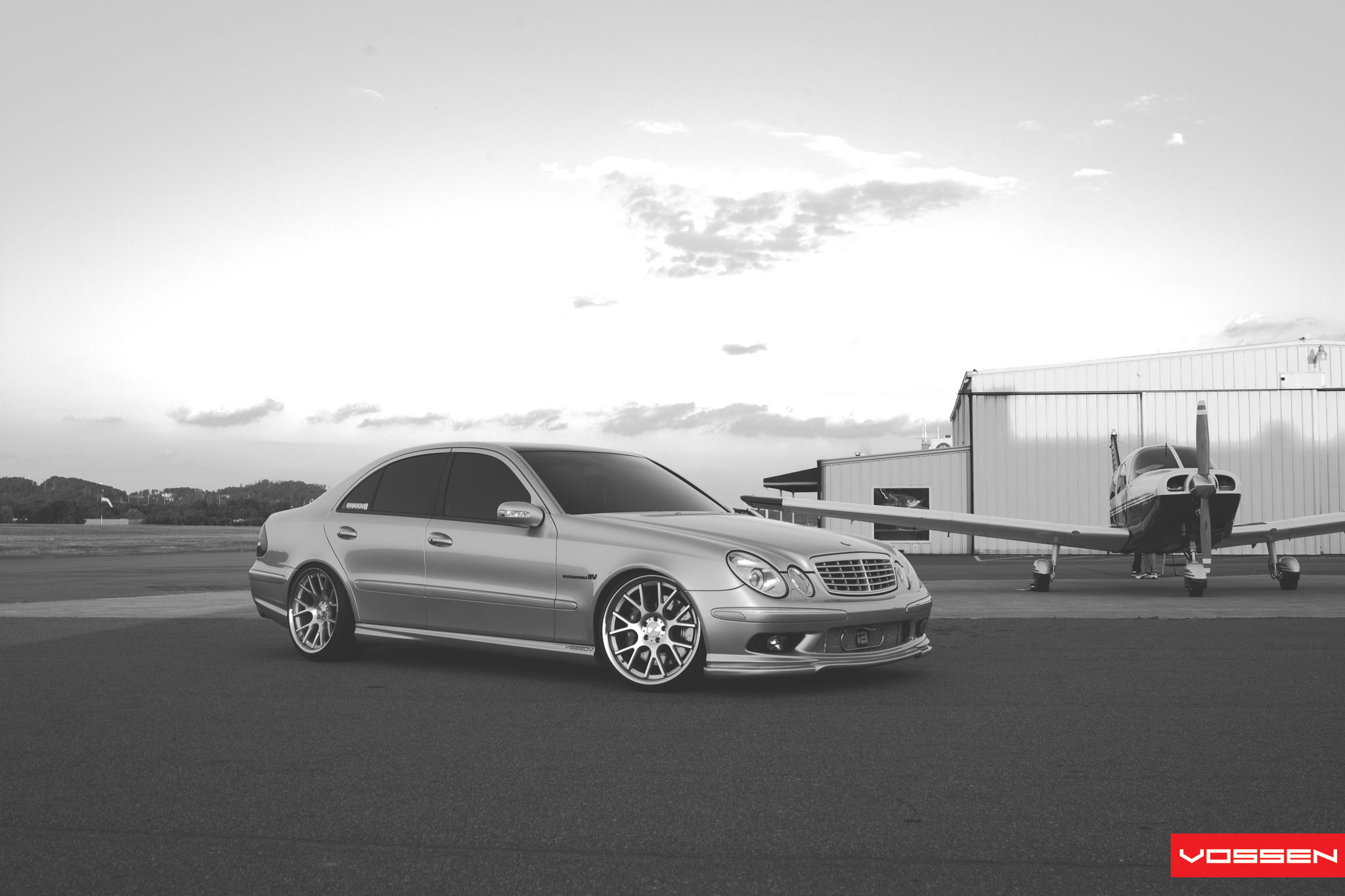 Rear Spoiler with Light on Black Mercedes E Class - Photo by MEC Design