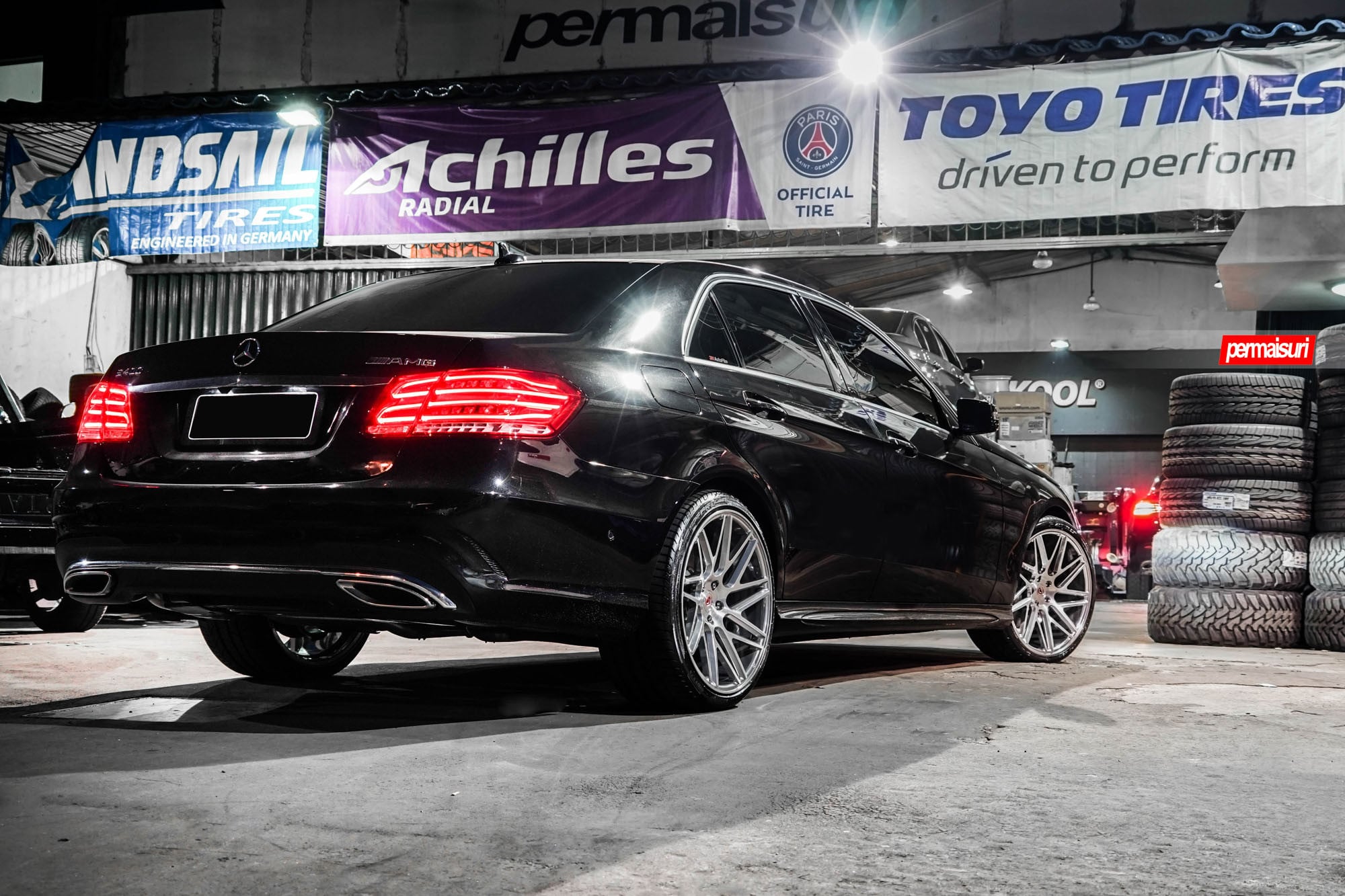 Custom Rear Diffuser on Black Mercedes E Class - Photo by Vossen