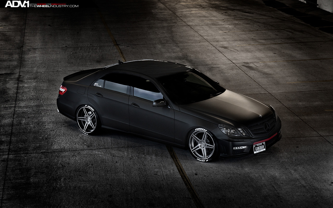 White Tire Decals on Black Mercedes E63 AMG - Photo by ADV.1