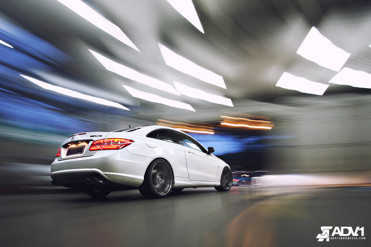 Awesome Car Photography - Mercedes E-Class Coupe - Photo by ADV.1