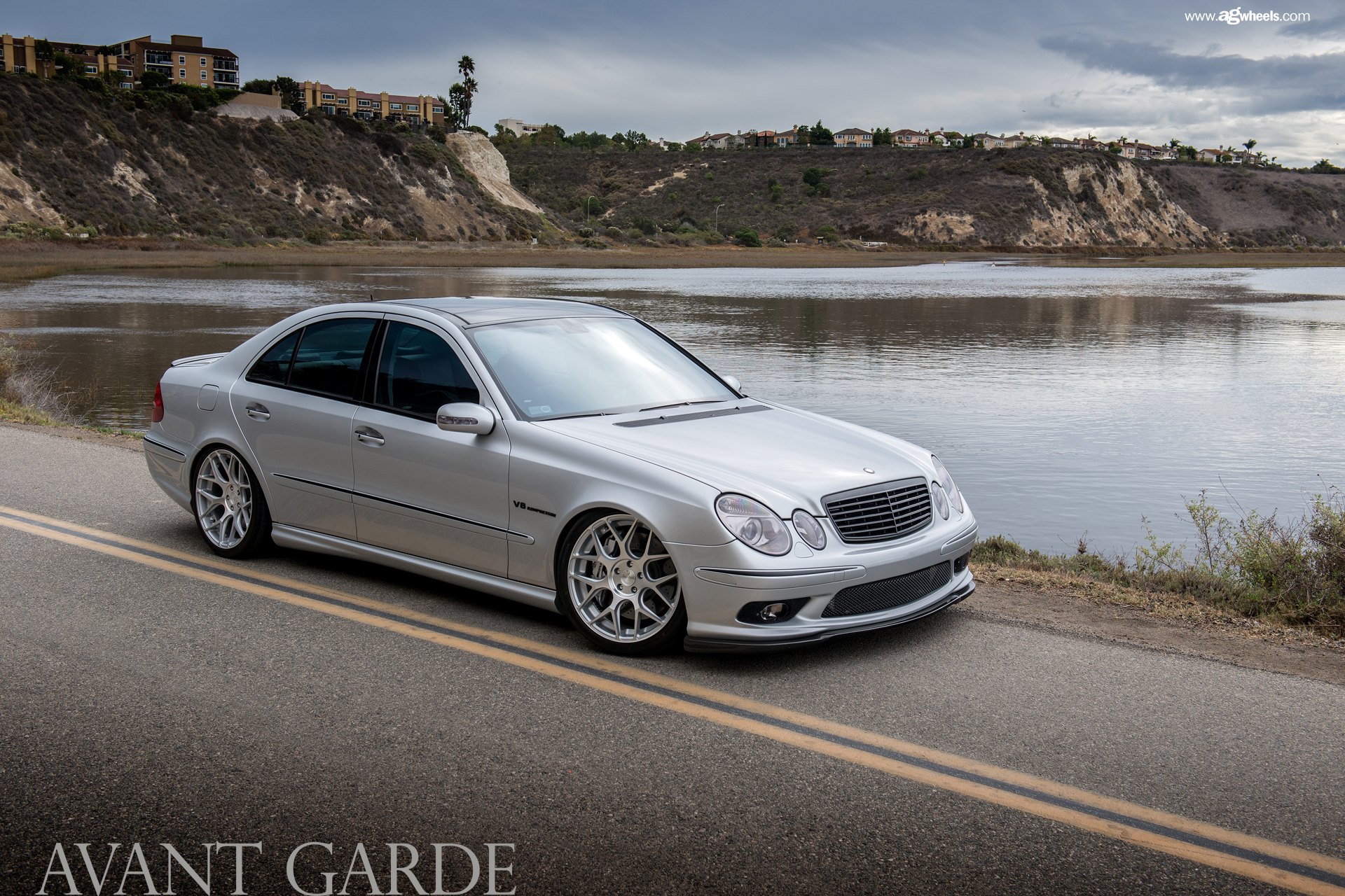 E silver. Мерседес Бенц e55 AMG. Mercedes Benz w211 AMG. Мерседес Бенц e211. Мерседес Бенц е55 АМГ.