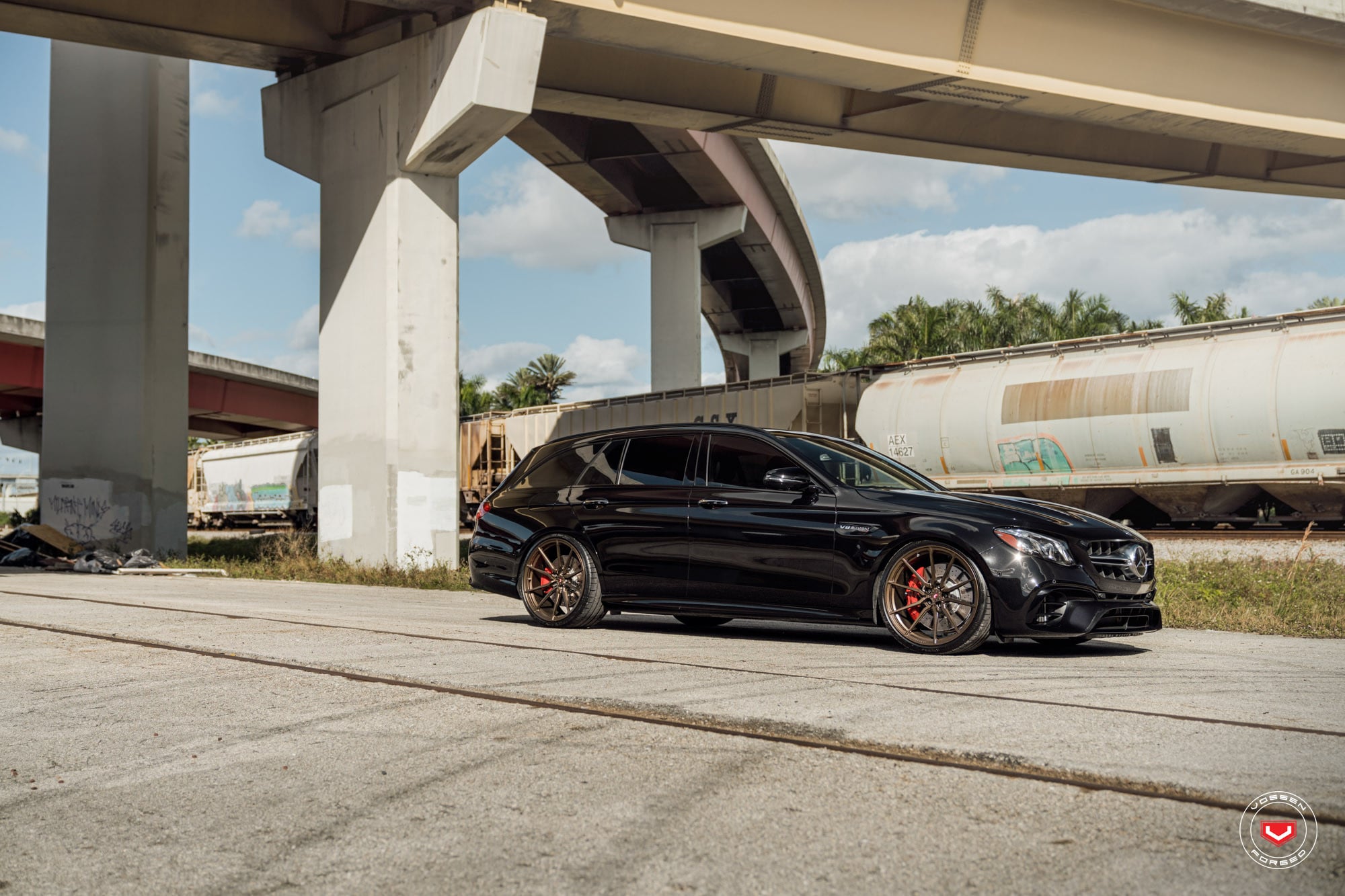 Custom Black Mercedes E Class V8 Side Skirts - Photo by Vossen