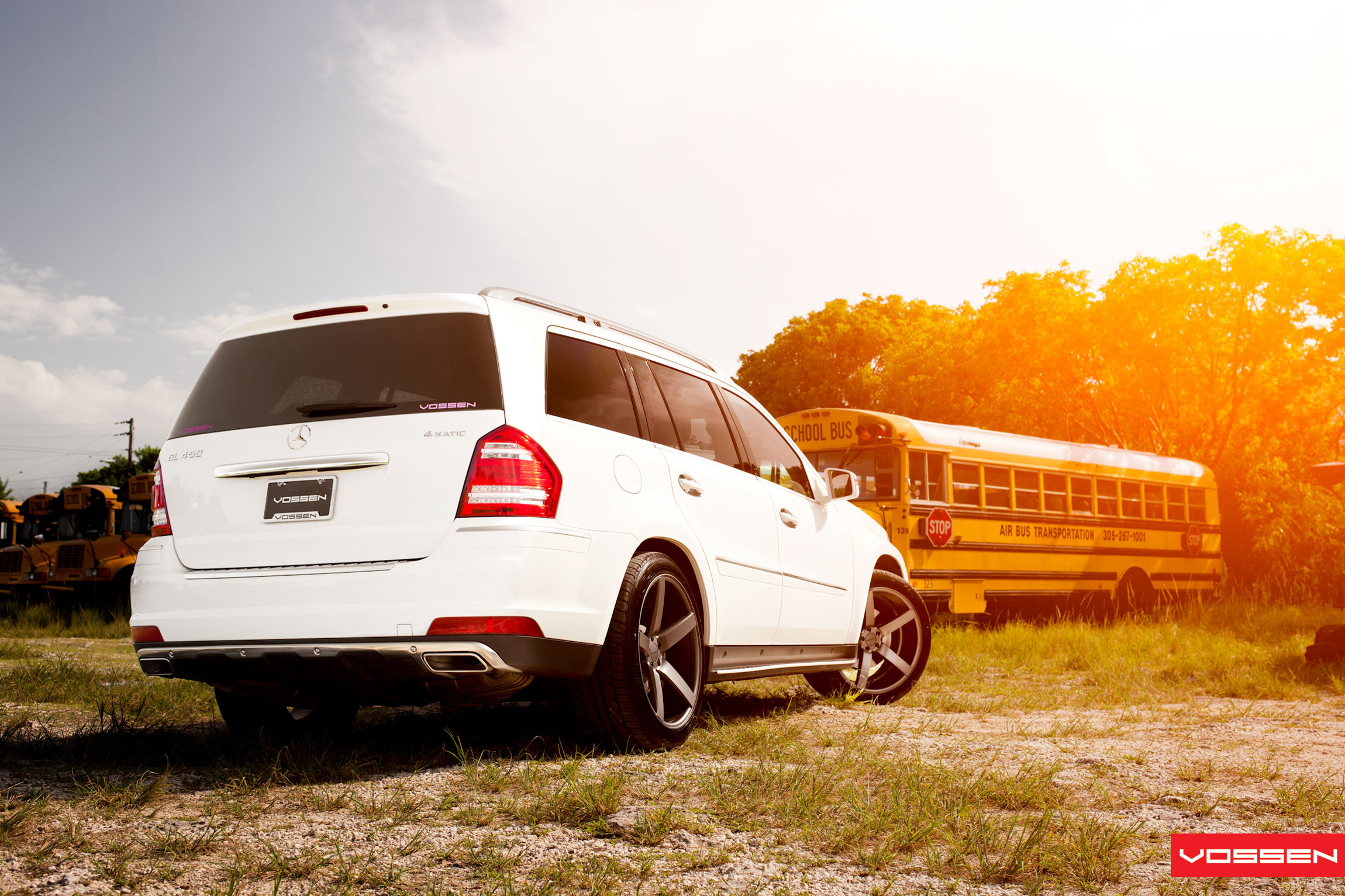 Mercedes Gl Rear Fashion Look of White Mercedes GL Equipped With Vossen Rims | CARiD.com ...