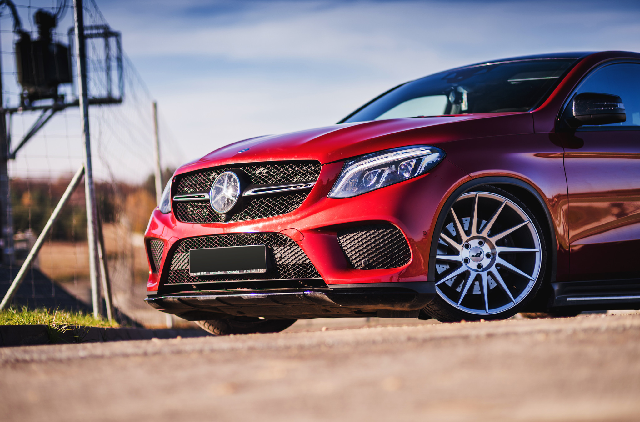 Red Mercedes GLE with Silver Machined JR Wheels - Photo by JR Wheels
