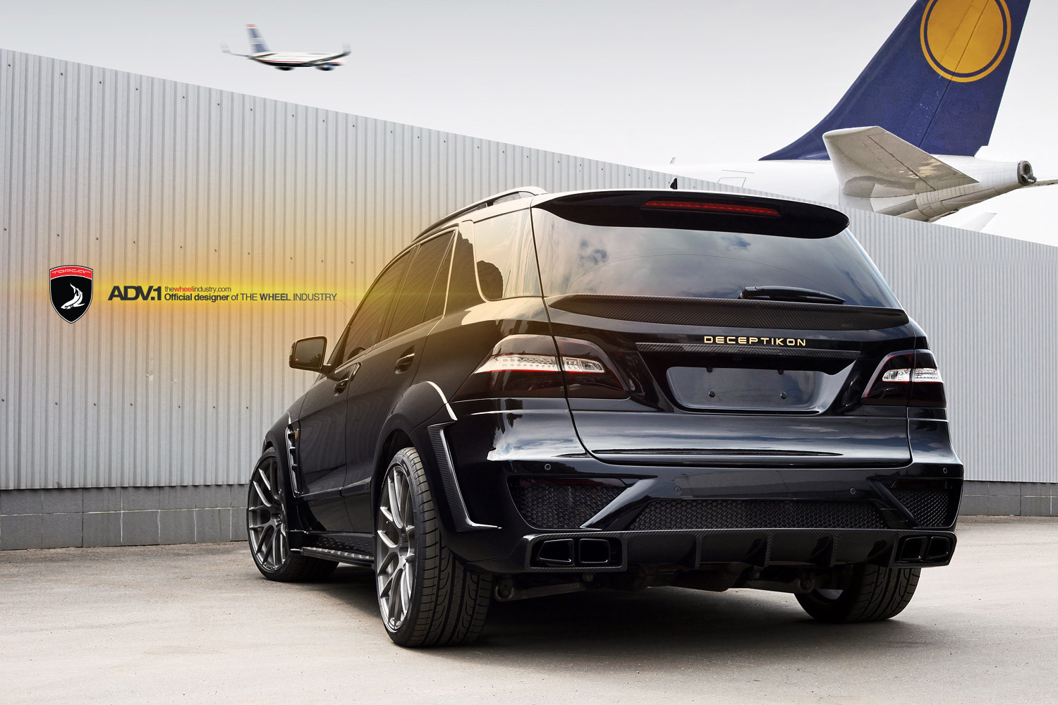 Mercedes M-Class Custom Bumpers With Carbon Fiber Accents - Photo by ADV.1