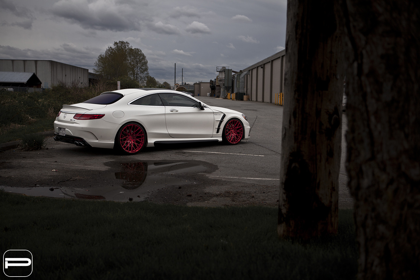 Aftermarket Side Skirts on White Mercedes S Class - Photo by PUR Wheels