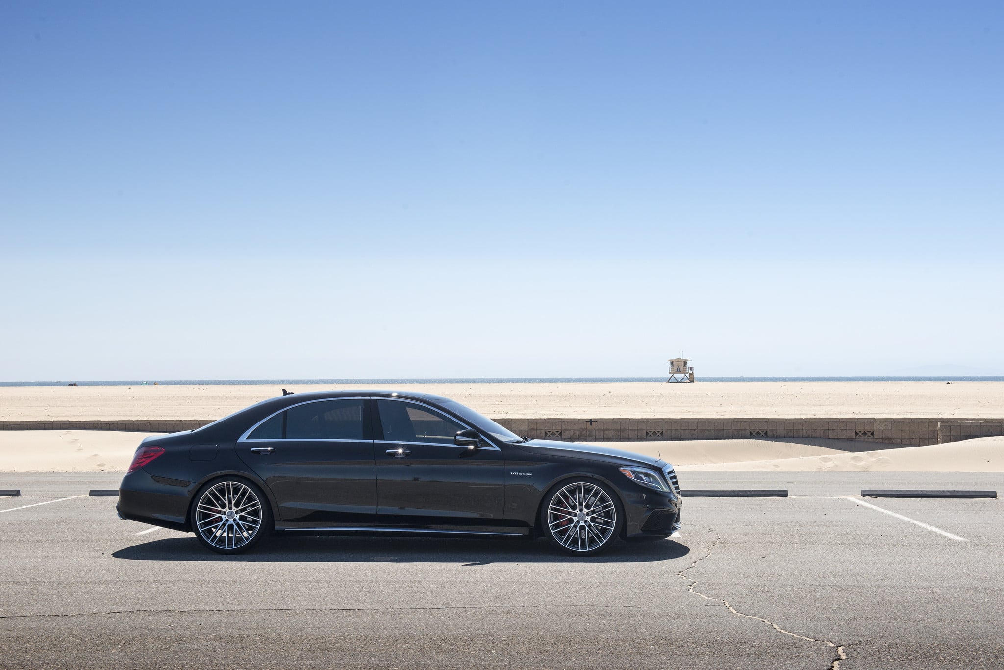 Aftermarket Side Skirts on Black Mercedes S Class - Photo by Mandrus Wheels