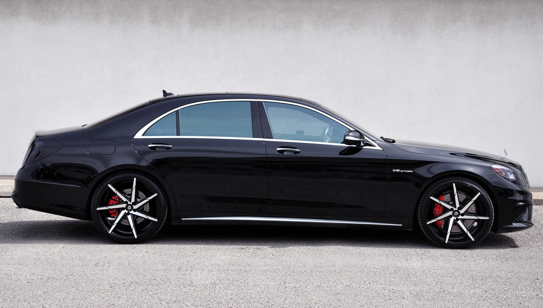 Black and Machined Wheels on Mercedes S63 - Photo by Lexani