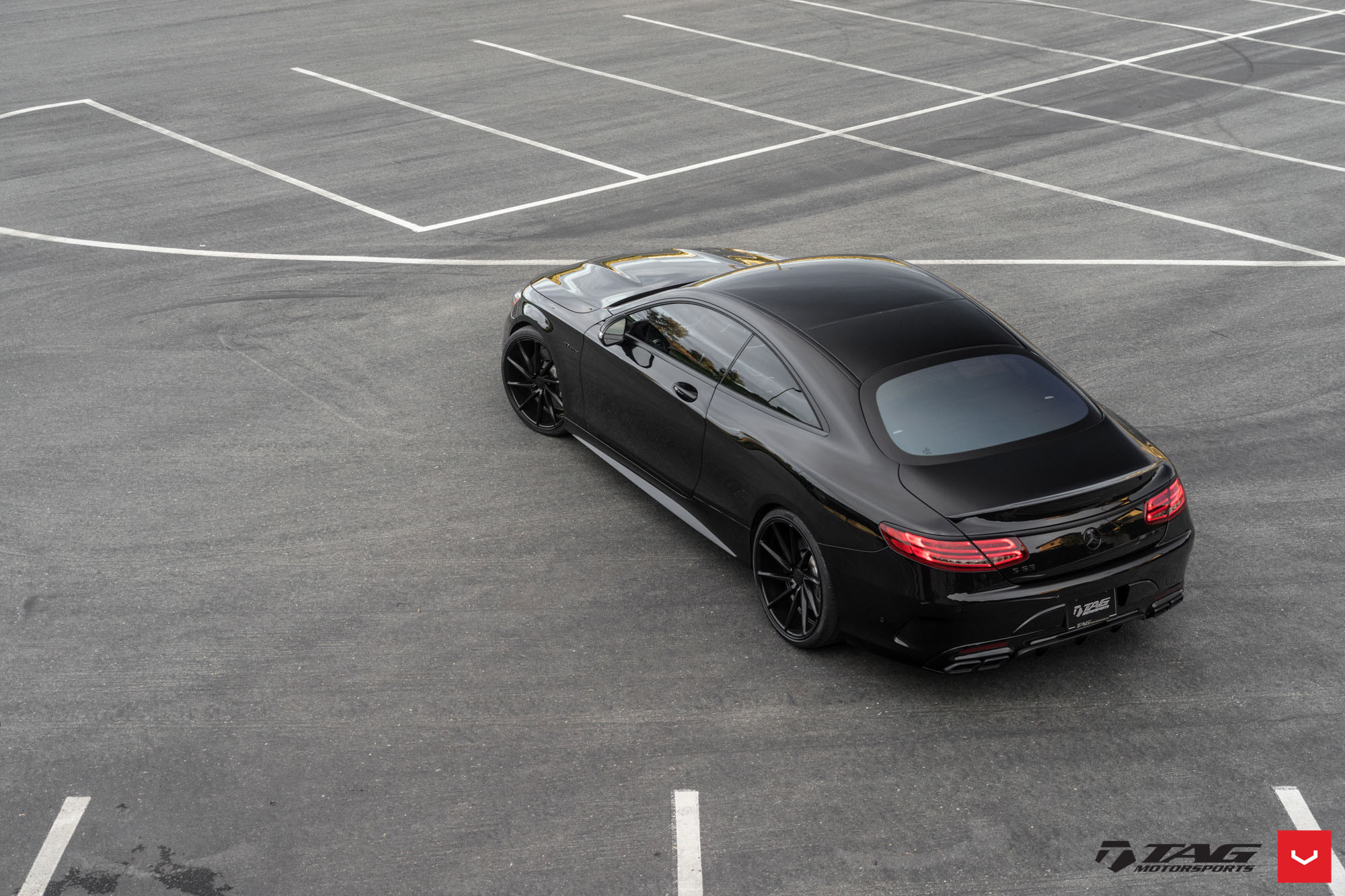 Elegant Design of Mercedes S Class V8 Accentuated by a Few Custom Parts ...