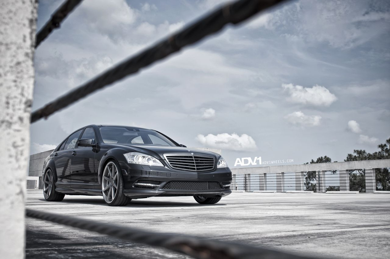 Mercedes S-Class With Custom Forged Rims - Photo by ADV.1