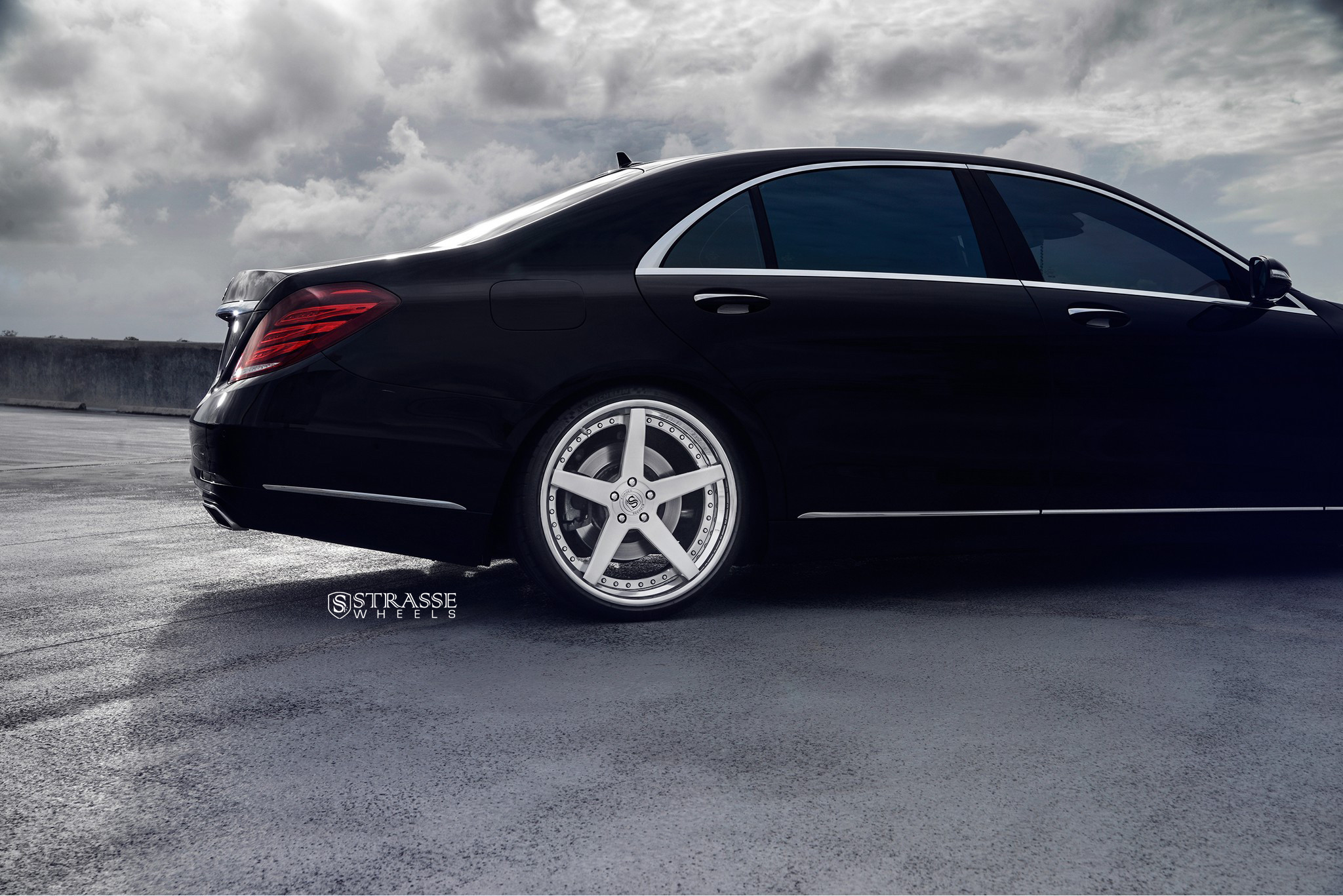 Black Mercedes S-Class with Forged Strasse Wheels - Photo by Strasse Forged