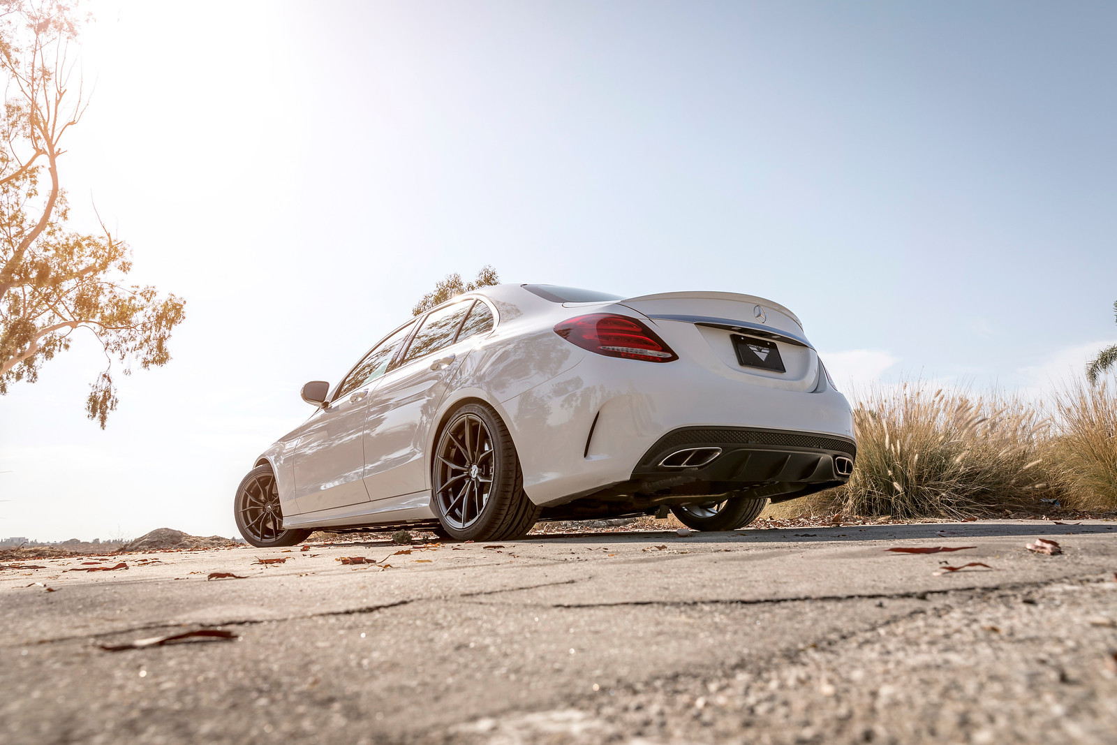 White Mercedes S Class with Rear Lip Spoiler - Photo by Vorstiner