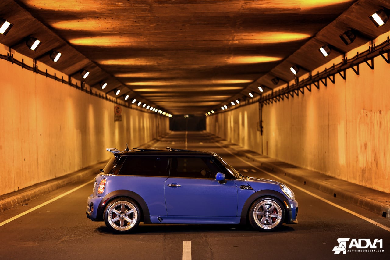 Blue Mini Cooper with Aftermarket Side Skirts - Photo by ADV.1