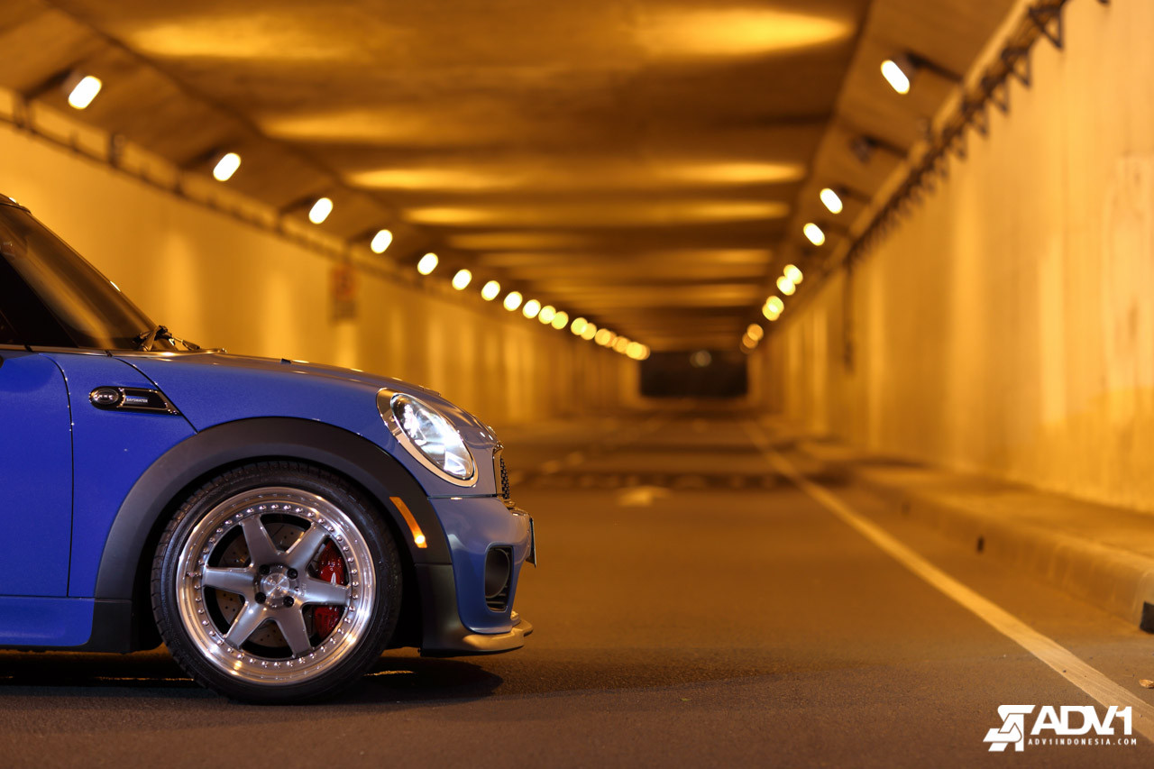 Aftermarket Fender Flares on Blue Mini Cooper - Photo by ADV.1