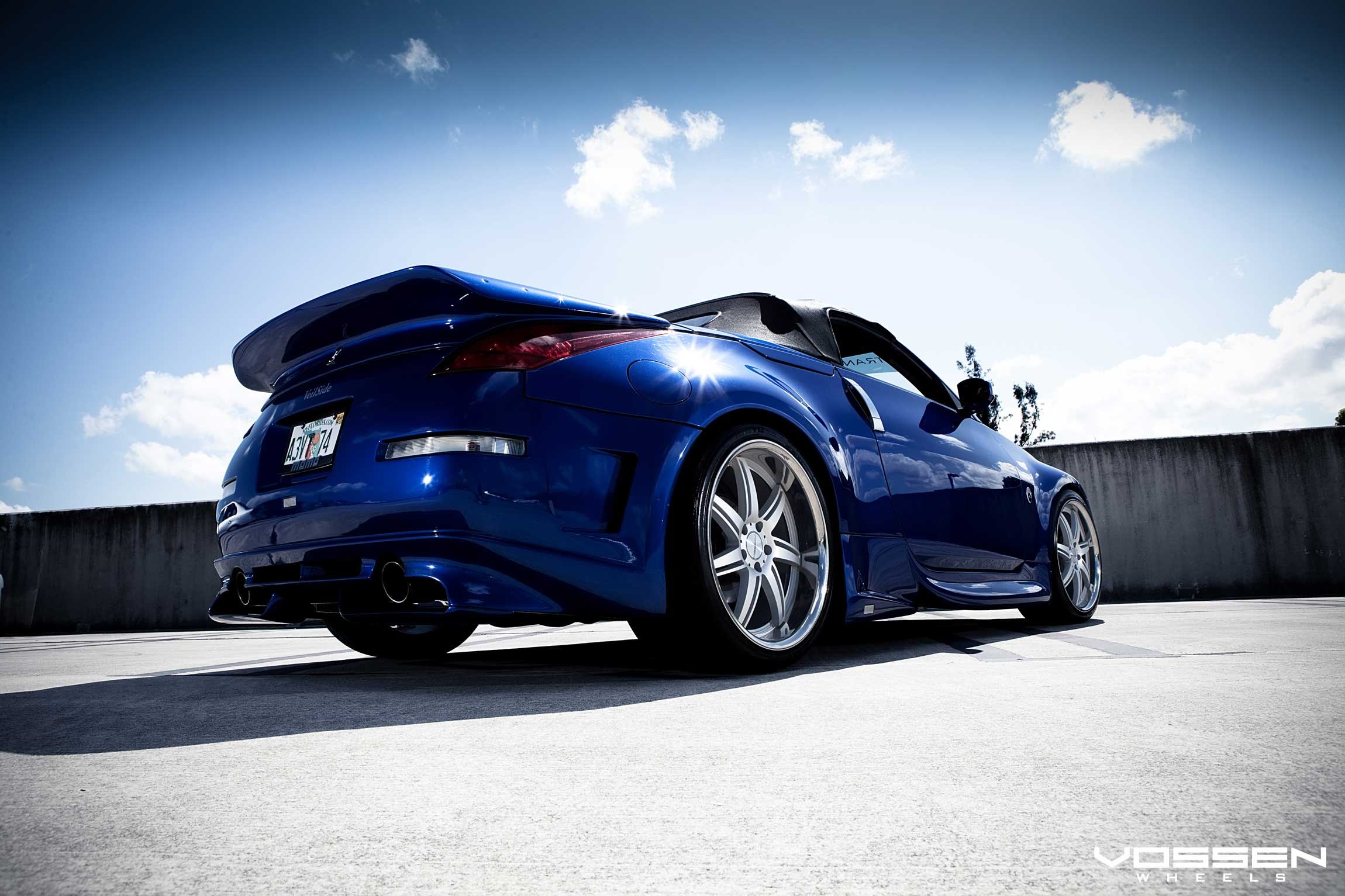 Nissan 350z Blue