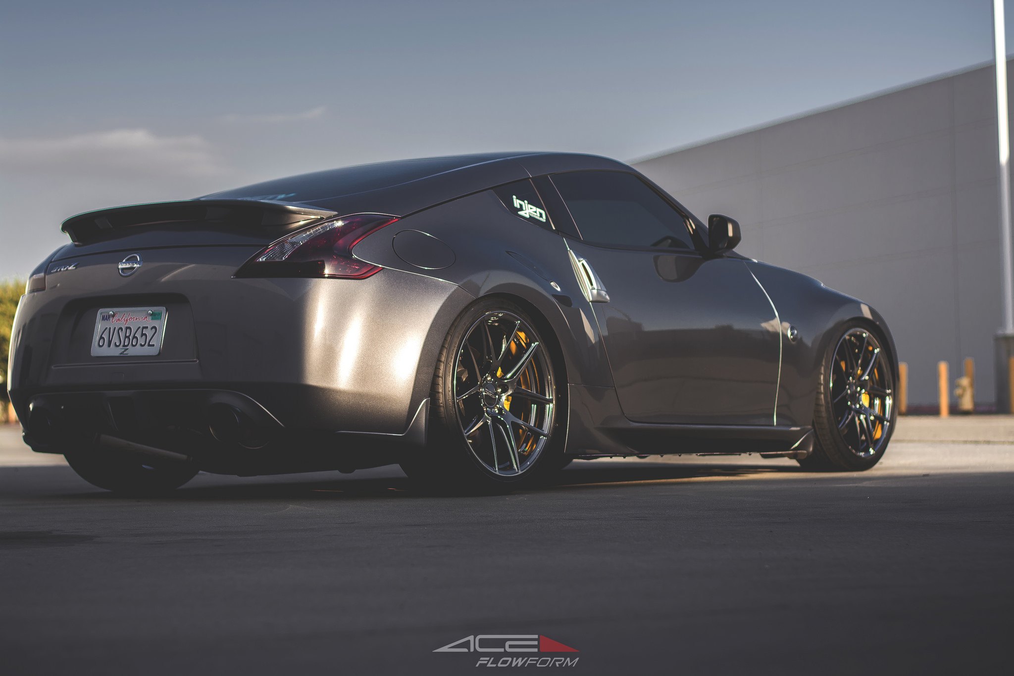 Nissan 370z With Yellow Brakes - Photo by ACE Alloy.