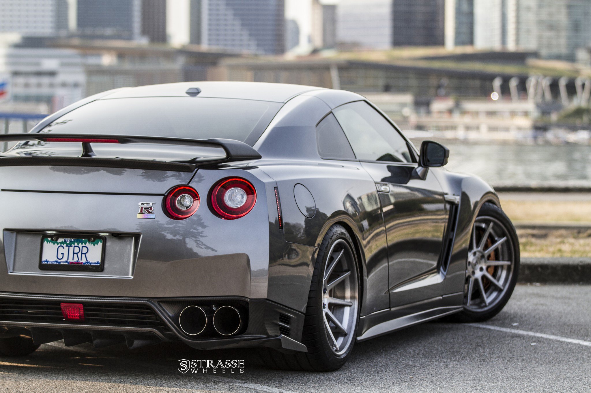 Nissan GTR r35 универсал