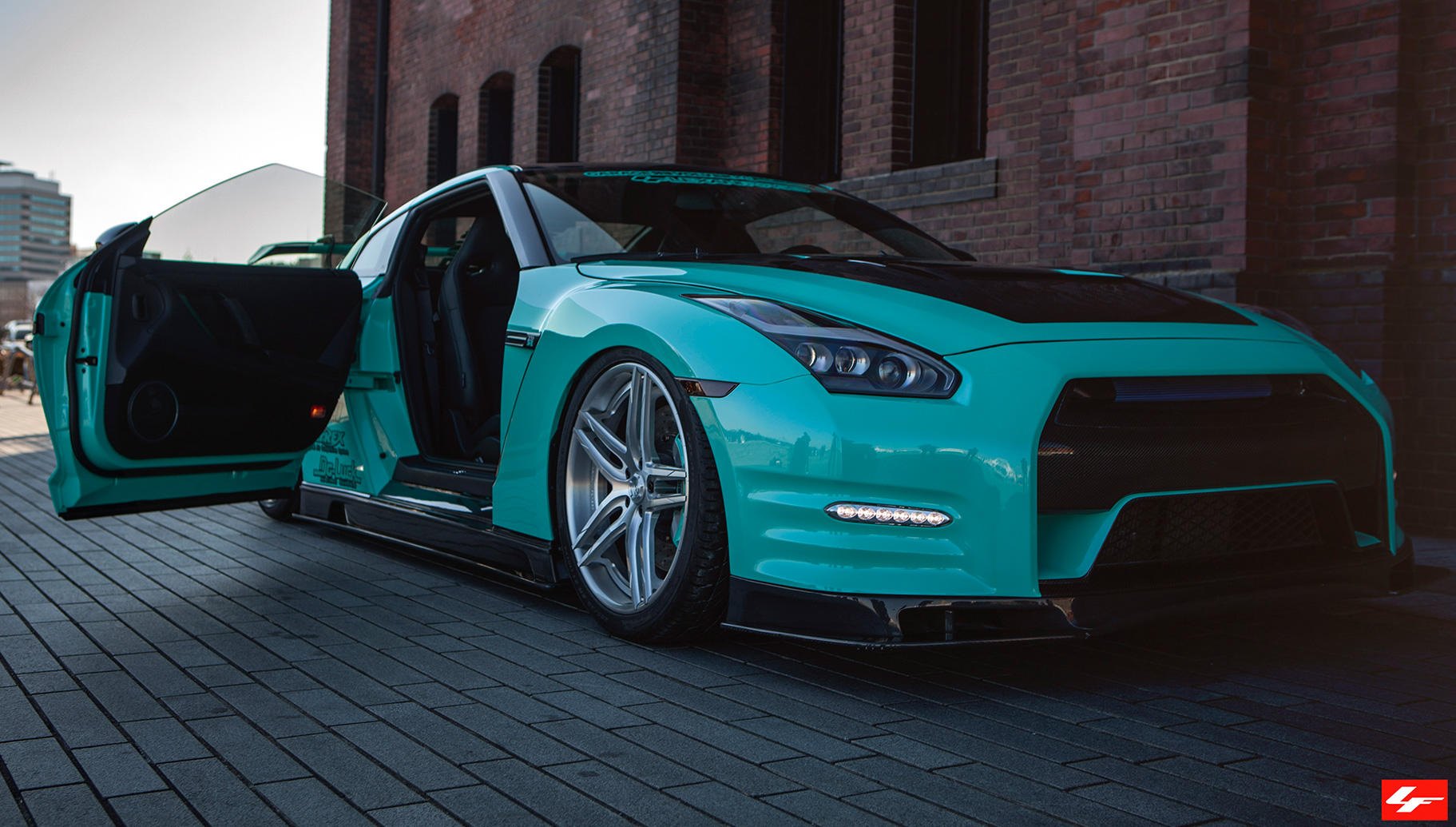 リバティウォーク Nissan GT-R mint green 30台限定07番 リバティウォーク Nissan GT-R mint green 30台限定07番