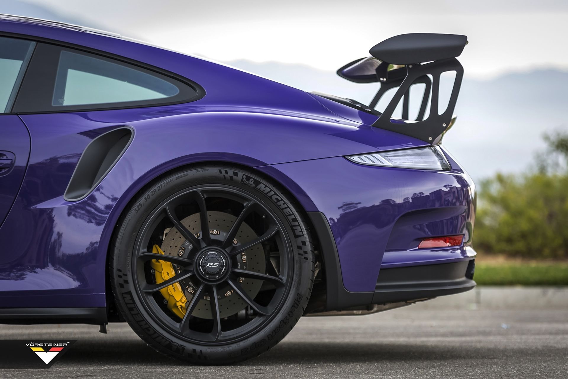 Porsche 911 Purple