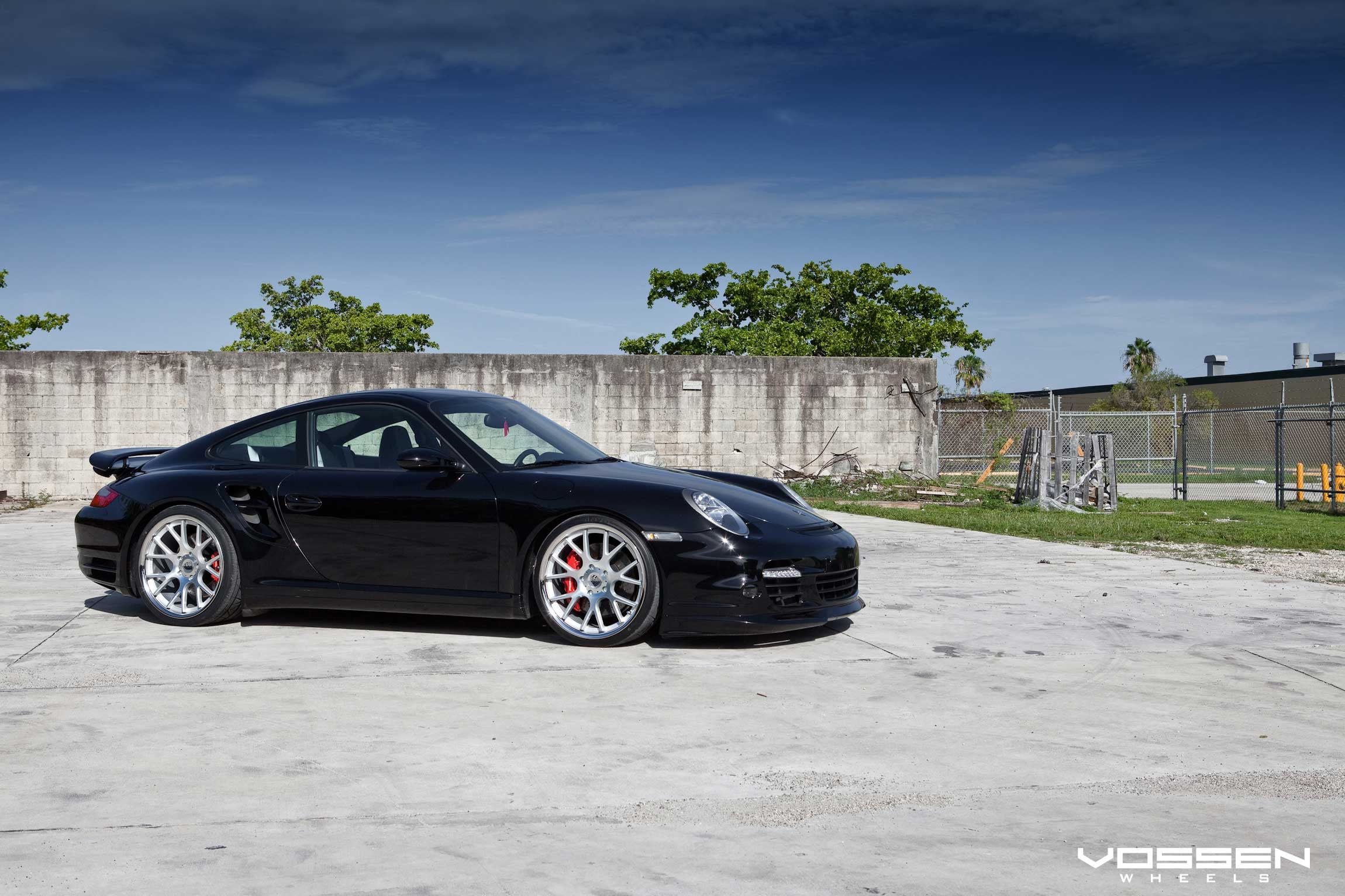 Black Porsche 911 with Vossen Chrome VFS Rims - Photo by Vossen