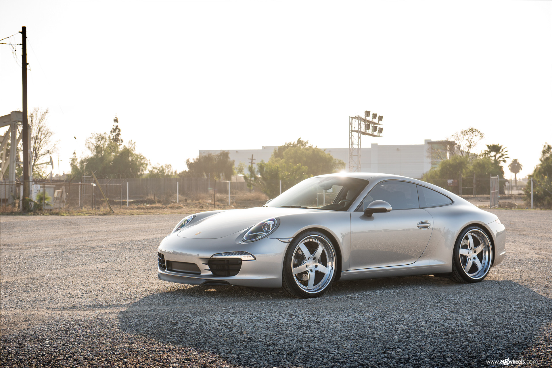 Porsche 911 - Crazy Fast Pebble - Photo by Avant Garde