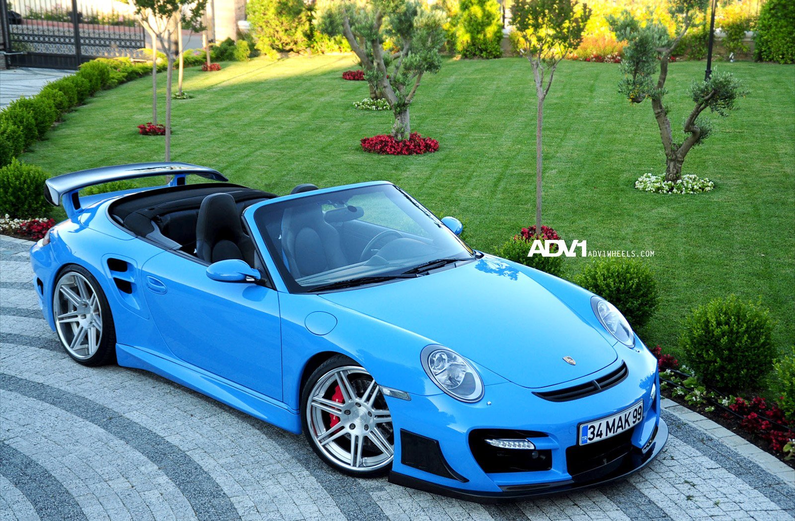 Porsche 911 Cabriolet Blue