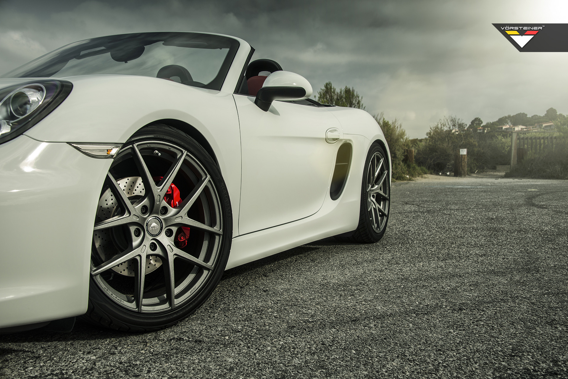 Hankook Tires on White Convertible Porsche Boxster - Photo by Vorstiner