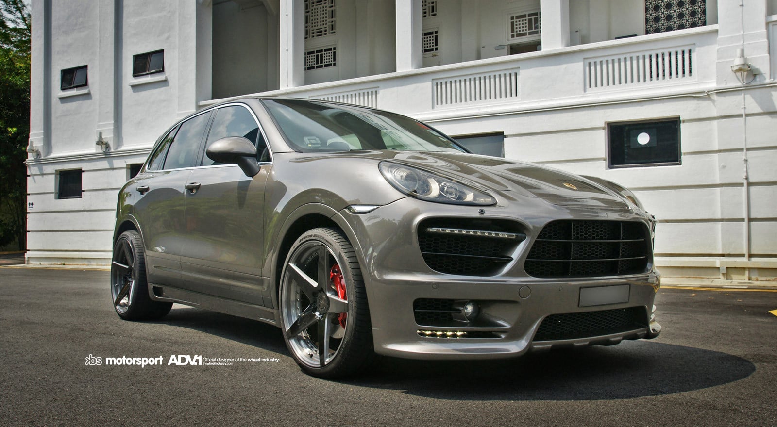Custom Front Bumper on Gray Porsche Cayenne - Photo by ADV.1