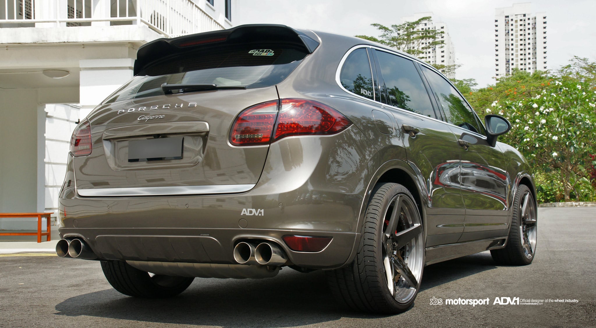 Aftermarket Rear Diffuser on Gray Porsche Cayenne - Photo by ADV.1