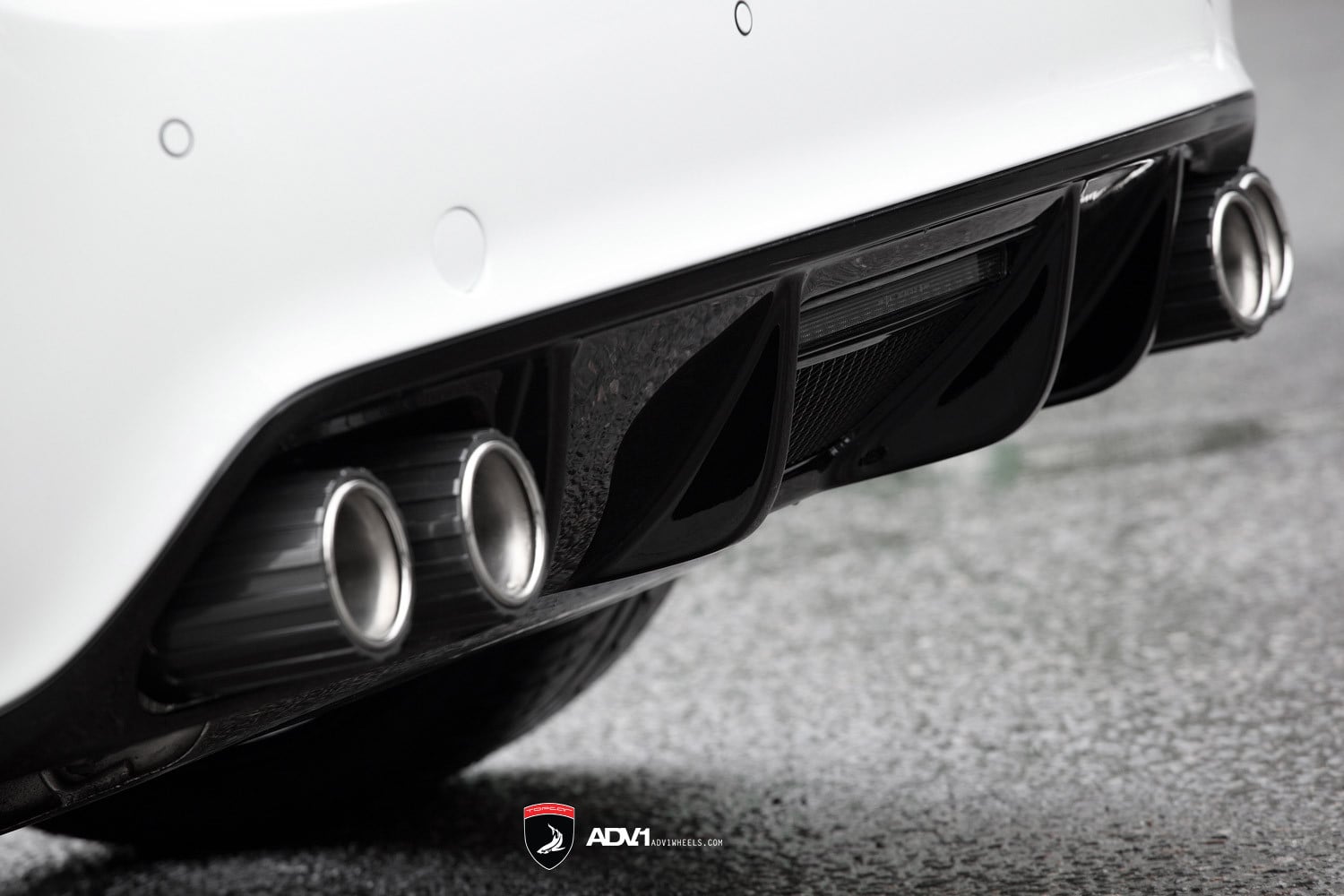 White Porsche Cayenne with Aftermarket Rear Diffuser - Photo by ADV.1