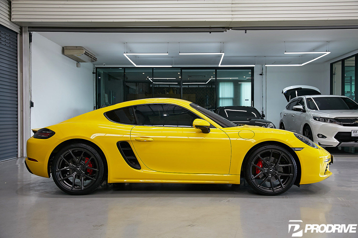 Custom Yellow Porsche Cayman Side Scoops - Photo by Vorstiner