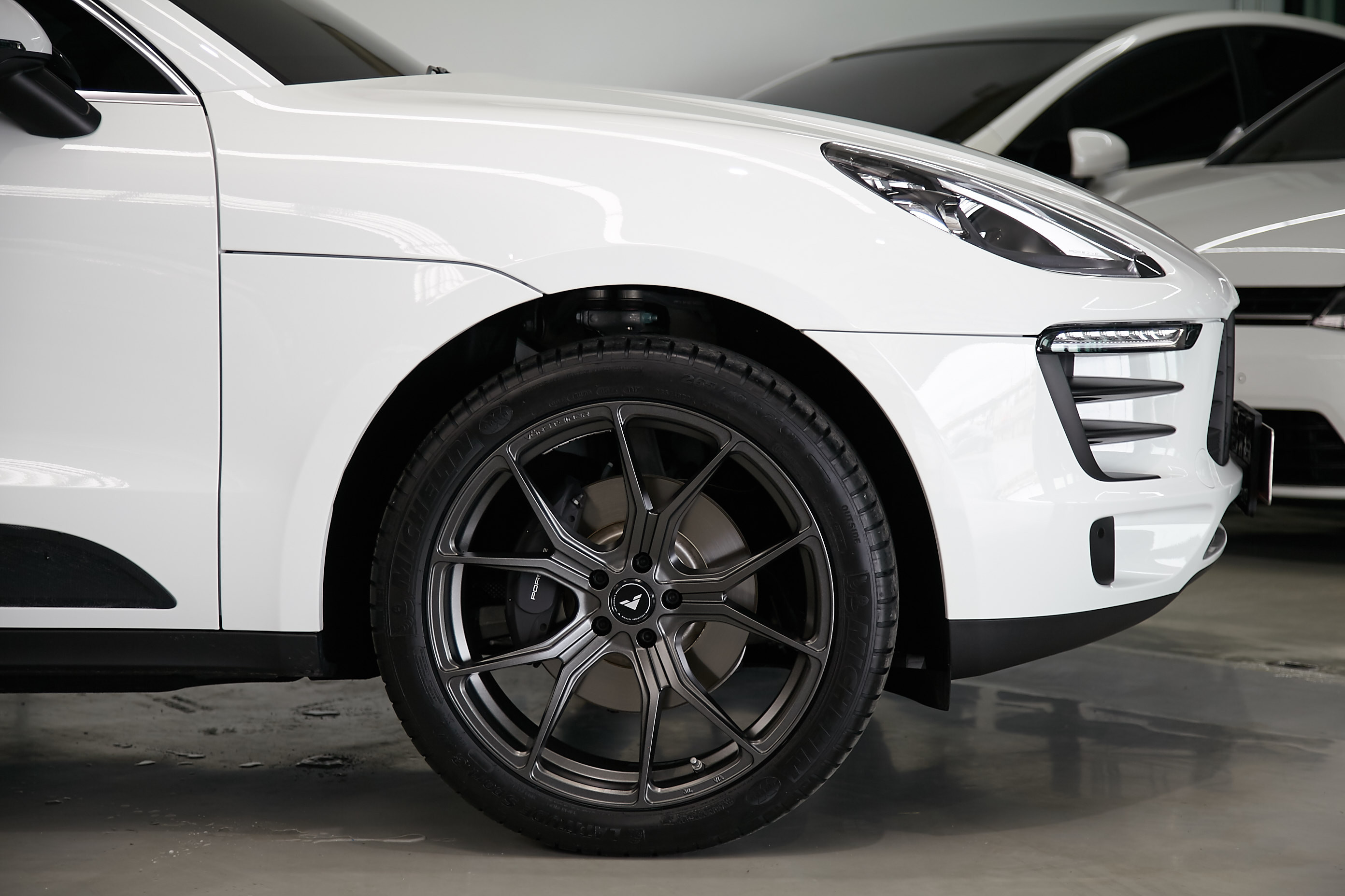 White Porsche Macan on Michelin Tires - Photo by Vorstiner