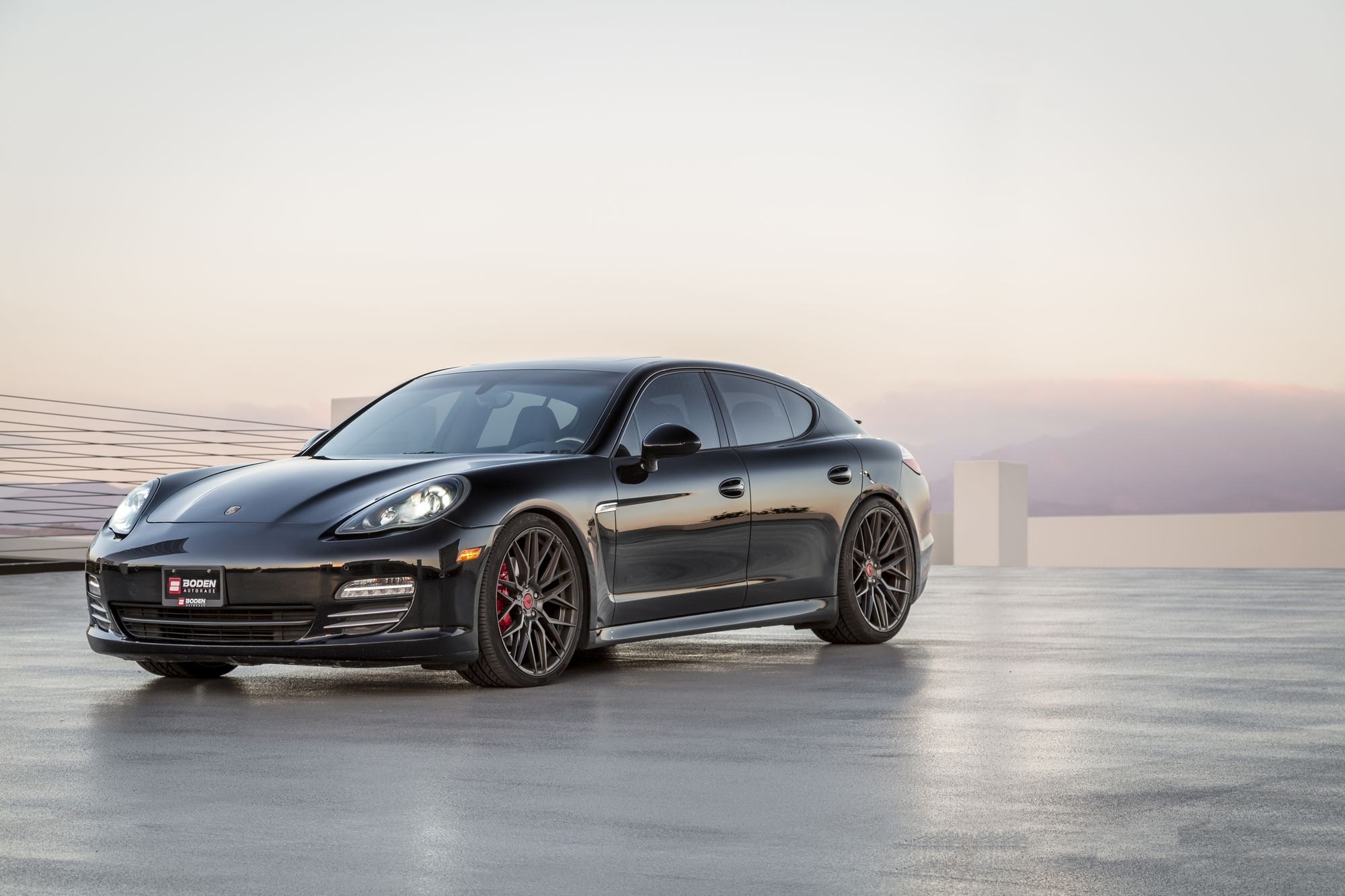 Porsche Panamera Black Edition