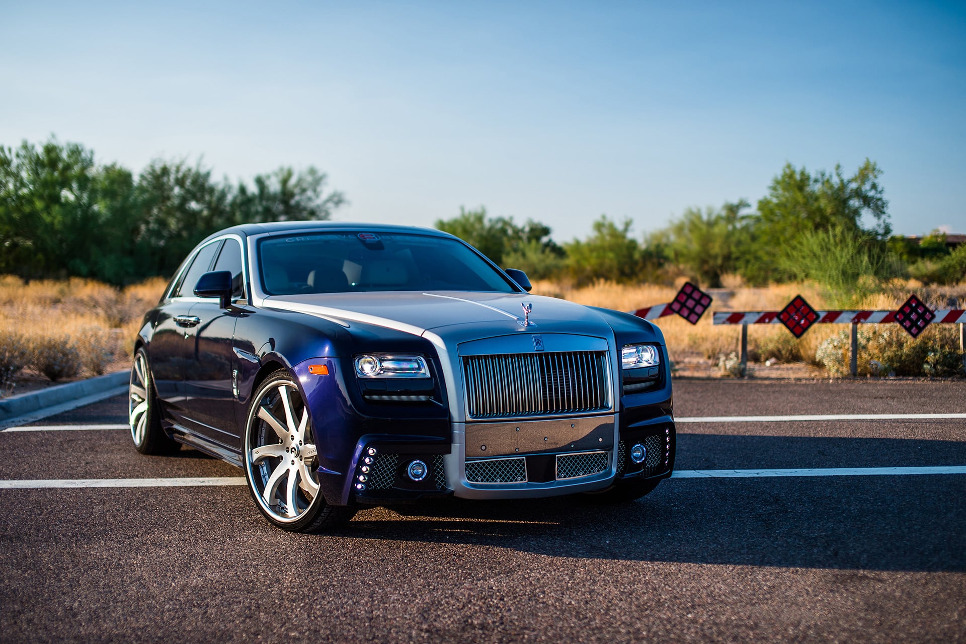 Chrome Grille on Blue Rolls Royce Ghost - Photo by Forgiato