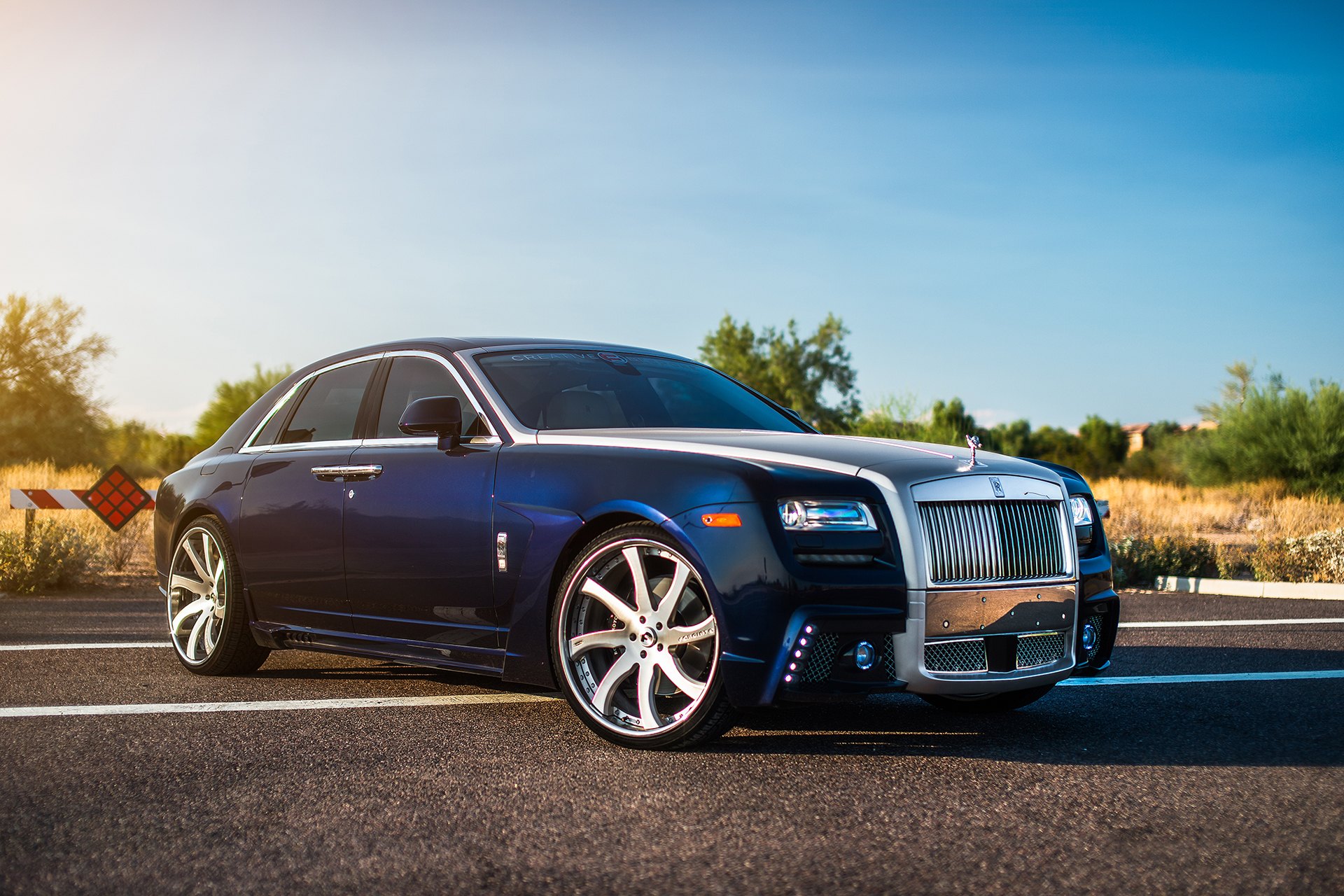 Rolls Royce Ghost синий