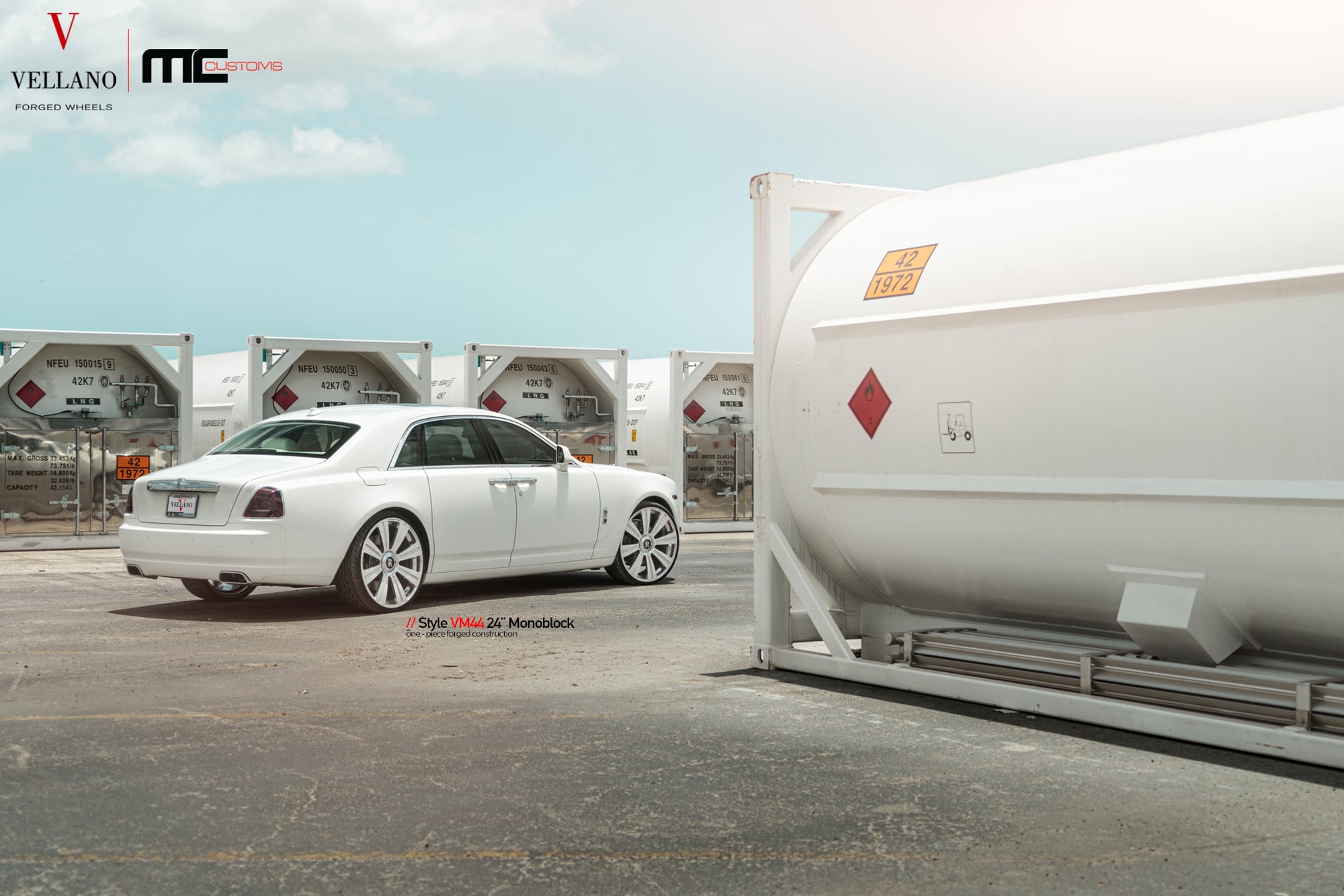 White Rolls Royce Ghost with 24 Inch Vellano Wheels - Photo by Vellano