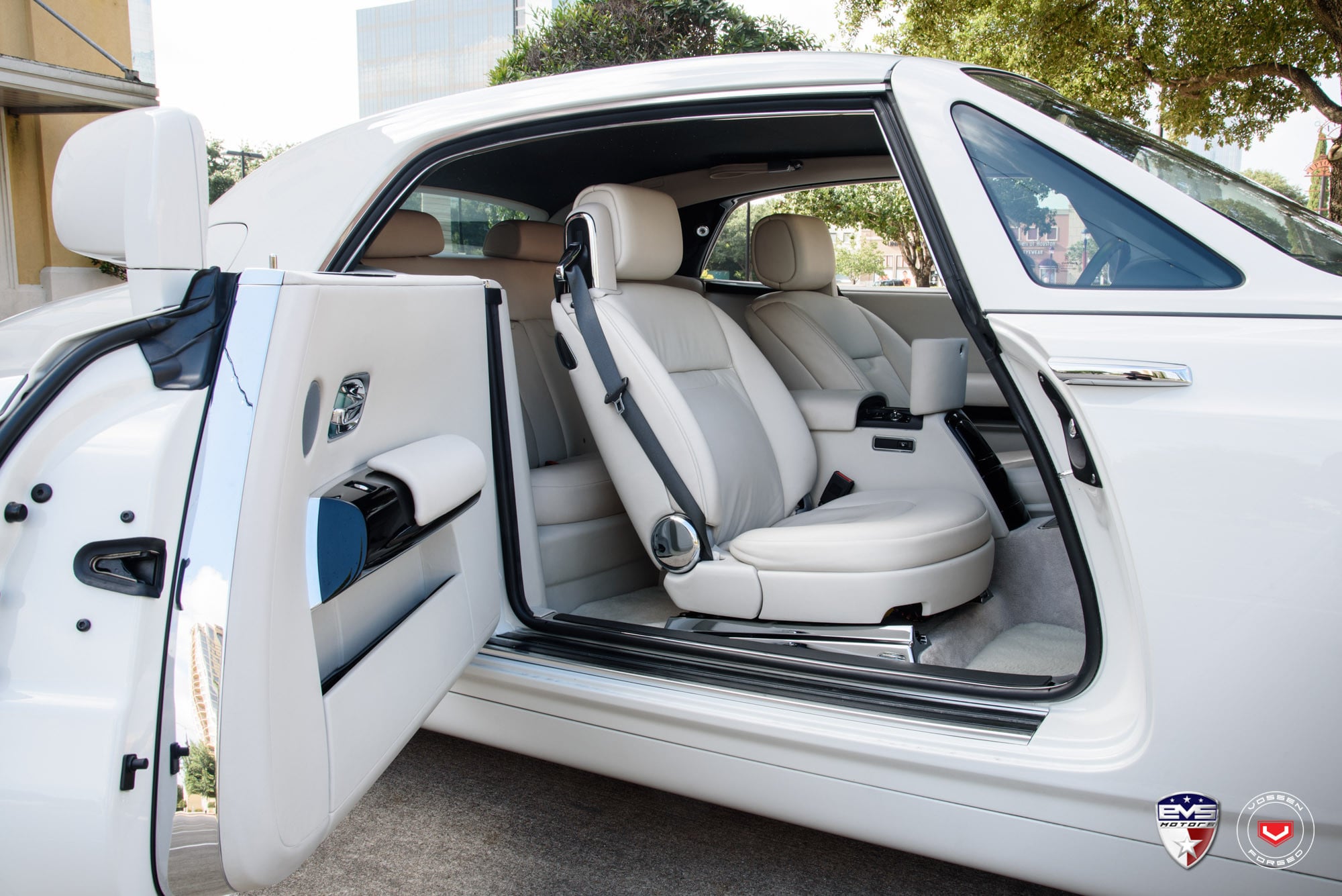 Custom Leather Seats in White Rolls Royce Phantom - Photo by Vossen
