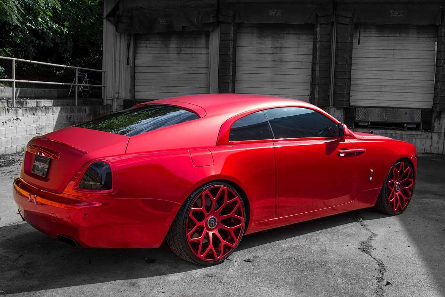 Rolling red. Rolls Royce Forgiato. Rolls Royce Wraith Forgiato. Роллс Ройс Wraith красный. Роллс Ройс красный матовый.