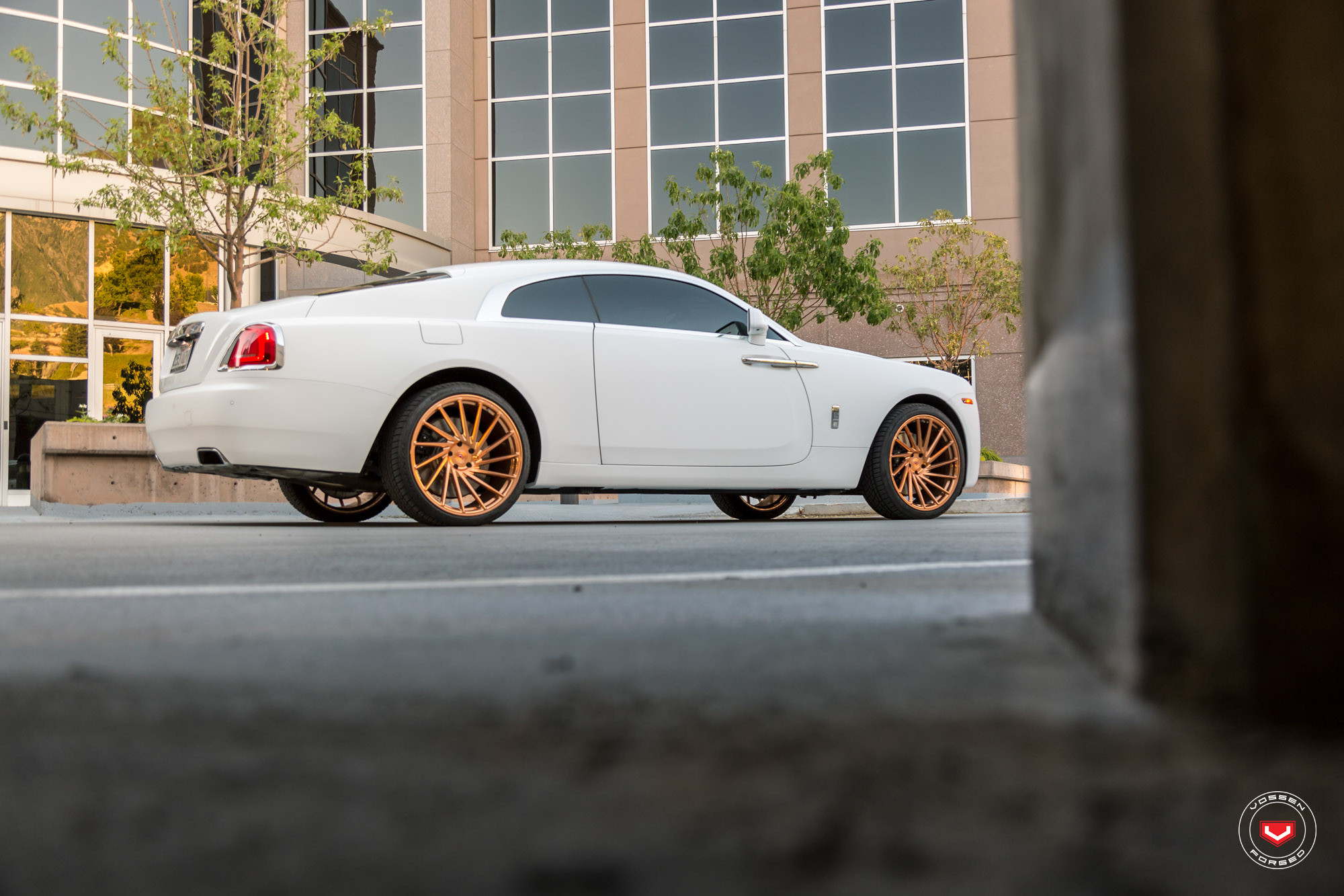 White Rolls Royce Wraith on Forged VPS Vossen Rims - Photo by Vossen