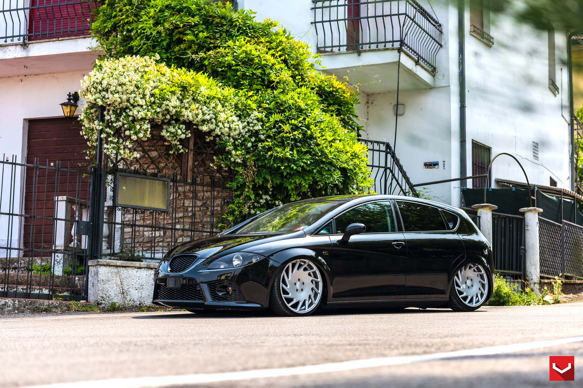 Black Seat Leon with Chrome VLE Vossen Rims - Photo by Vossen
