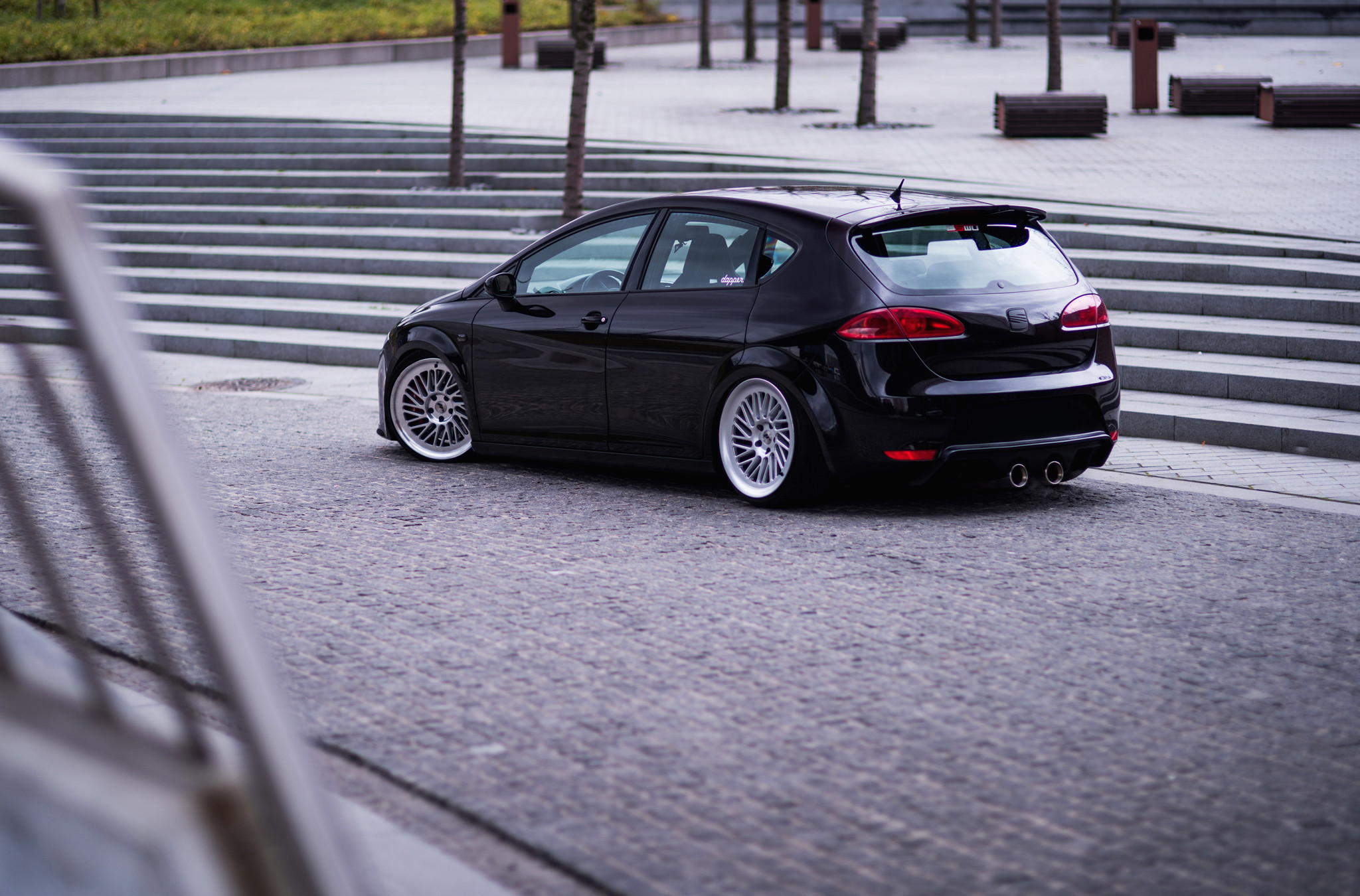 Custom Rear Diffuser on Black Seat Leon - Photo by JR Wheels