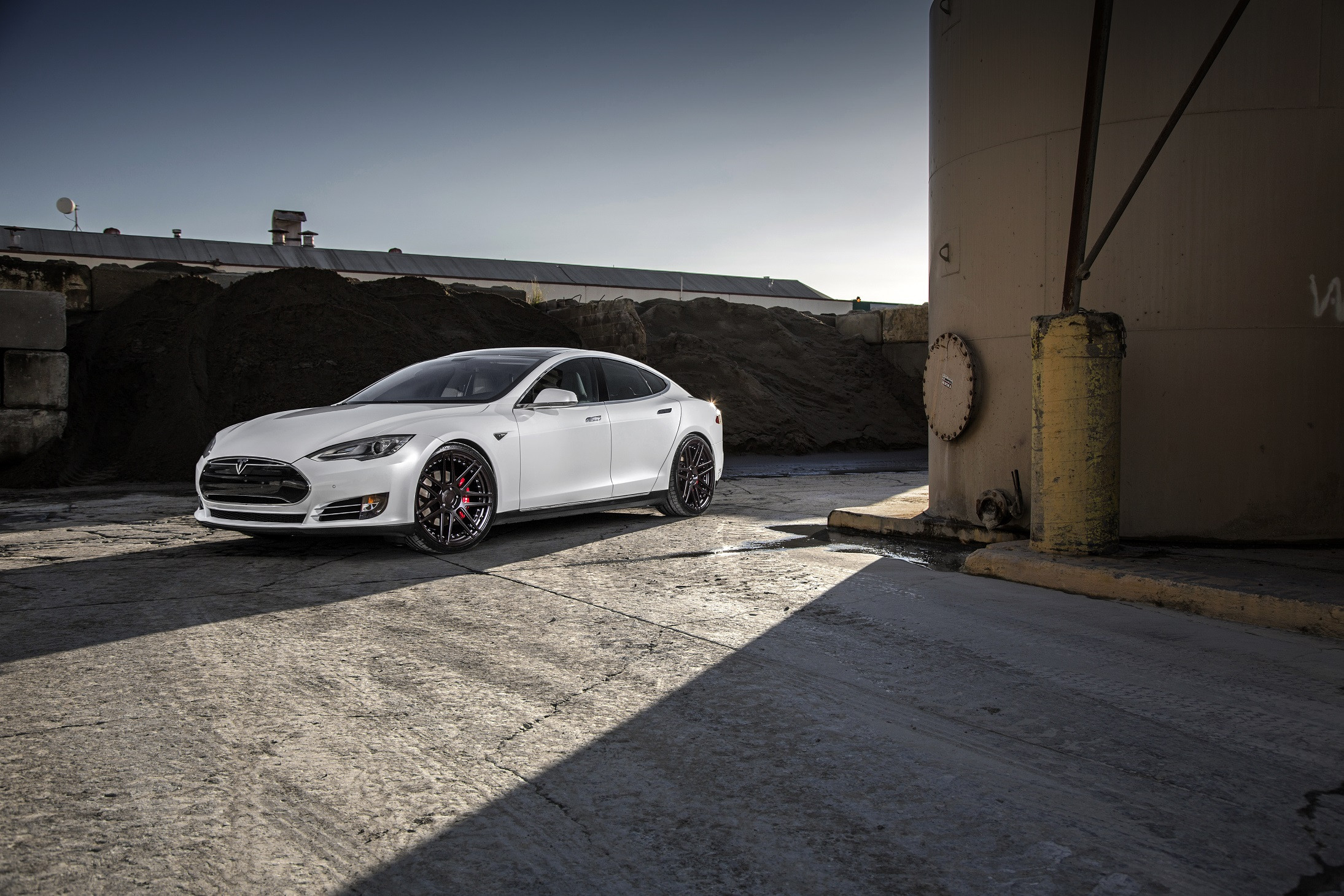 Niche Rims with Red Brakes on White Tesla Model S - Photo by Niche