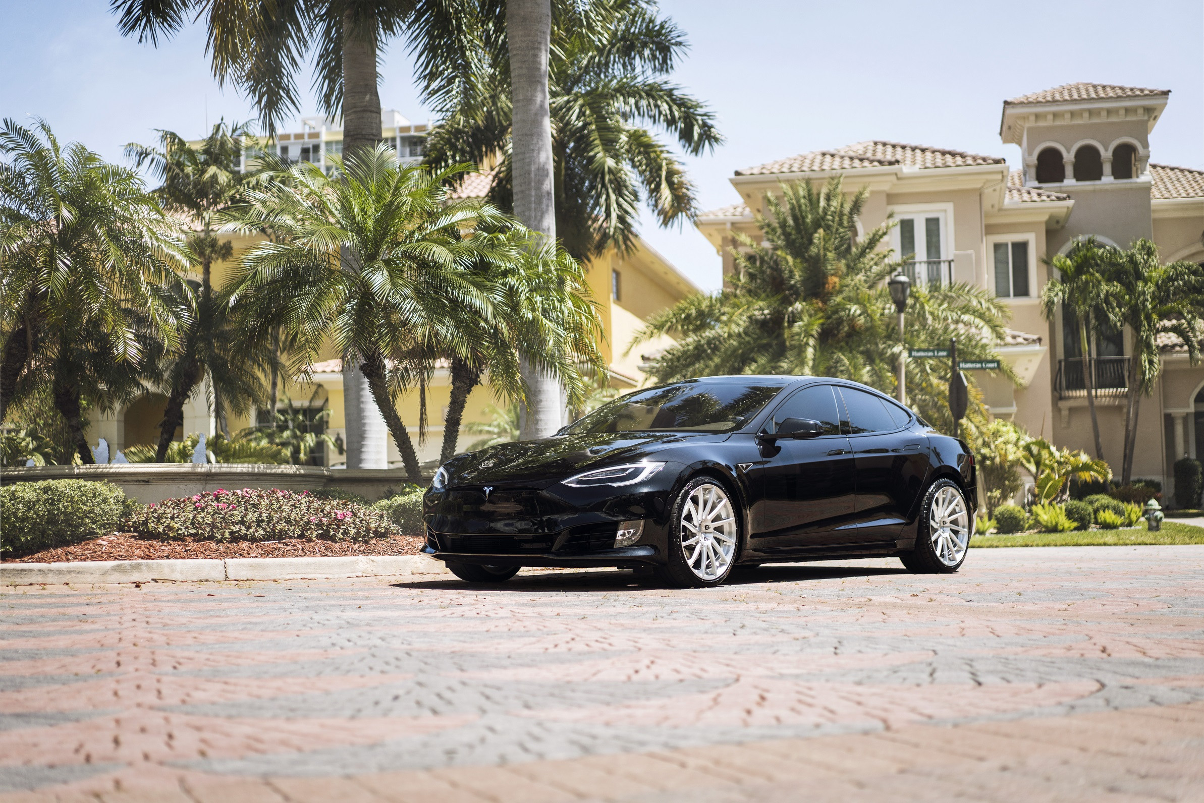 Black Tesla Model S with LED-Bar Headlights - Photo by Niche
