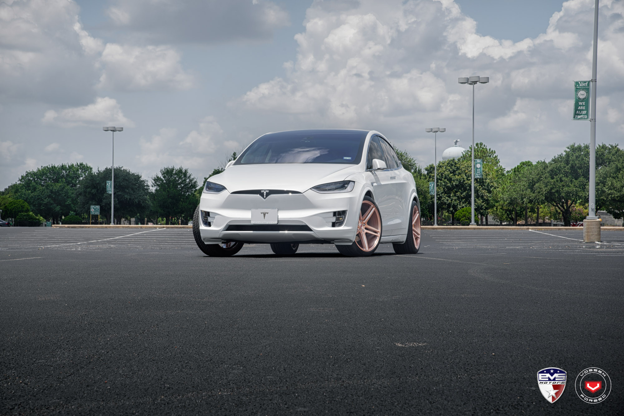 White Tesla Model X with Custom Front Bumper - Photo by Vossen